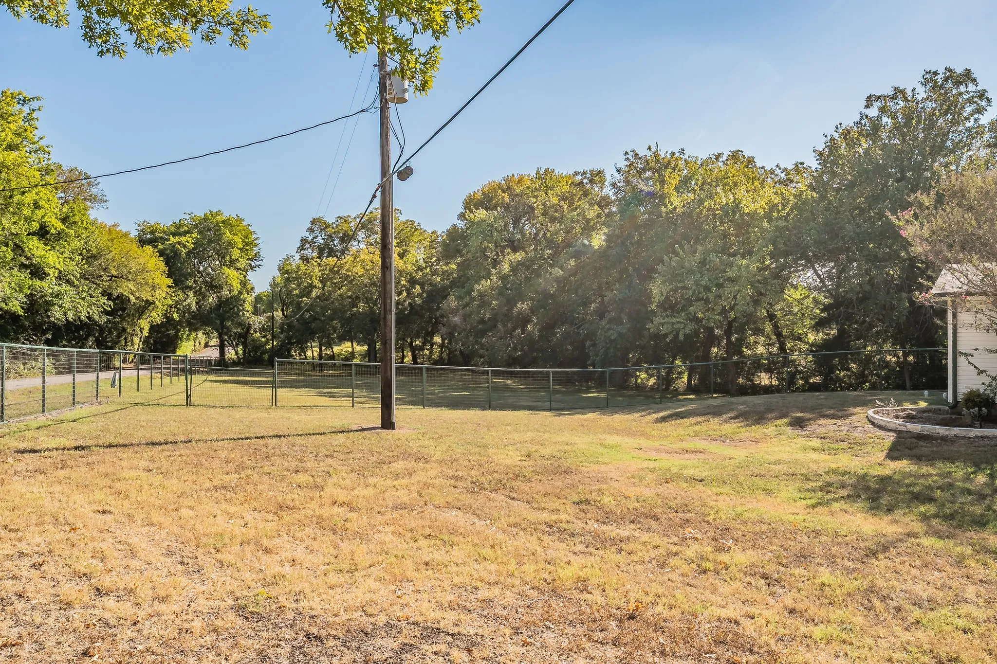Manufactured Home For Sale in Collin County , 3962 County Road 324, Mc Kinney, Texas 75069, 4 Bedroom, 3 Bathroom, 5 Garage spaces, 2,128 Sqft, built in 2000, mls#21399651, Real Estate Agent in Mc Kinney, Homes For Sale in Collin county, Homes For Sale in Mc Kinney, Realtor in Mc Kinney Texas, Real Estate Brokerage Independent Realty Texas, Luminita Cordes Realtor