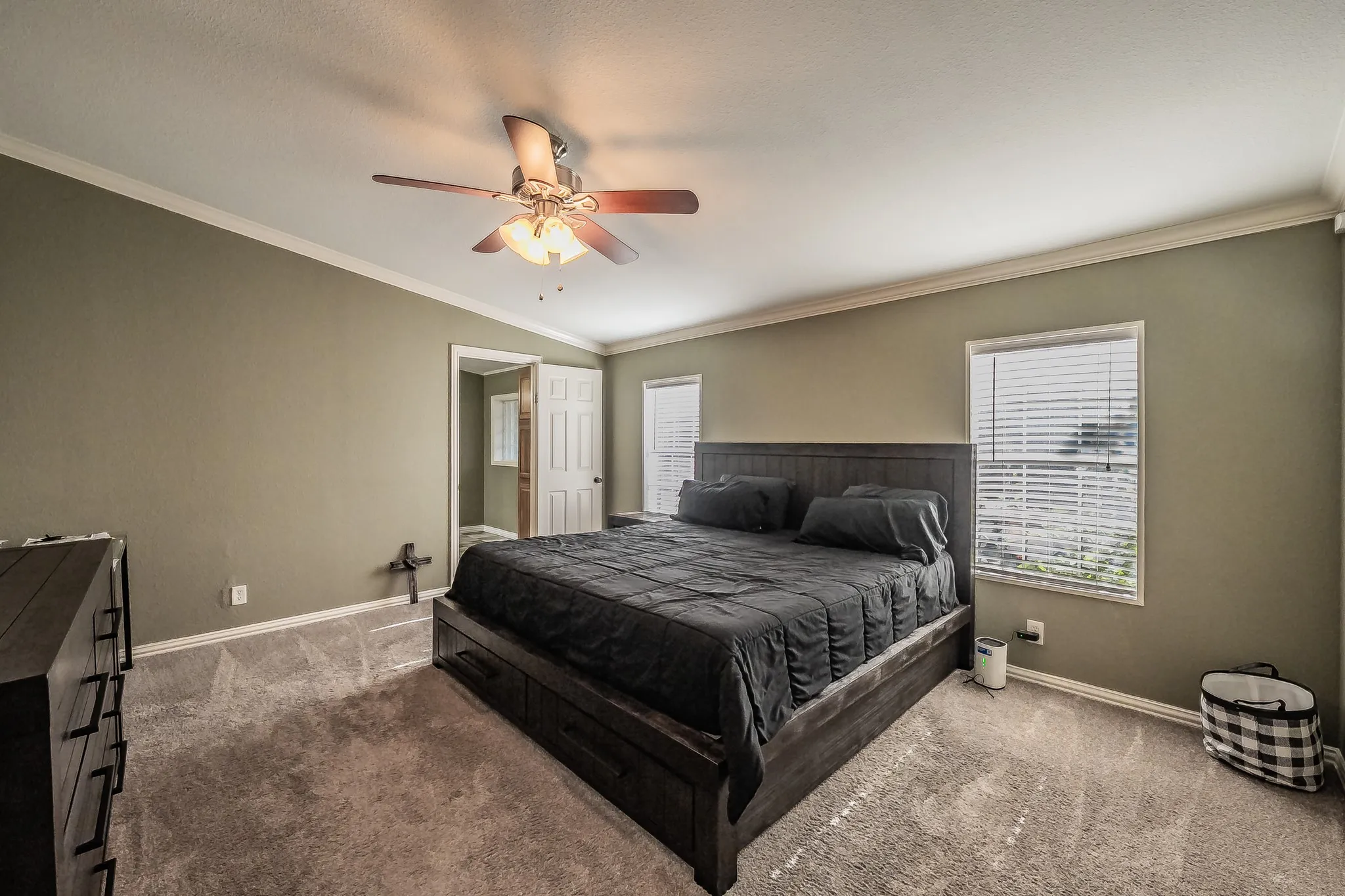 Manufactured Home For Sale in Collin County , 3962 County Road 324, Mc Kinney, Texas 75069, 4 Bedroom, 3 Bathroom, 5 Garage spaces, 2,128 Sqft, built in 2000, mls#21399651, Real Estate Agent in Mc Kinney, Homes For Sale in Collin county, Homes For Sale in Mc Kinney, Realtor in Mc Kinney Texas, Real Estate Brokerage Independent Realty Texas, Luminita Cordes Realtor