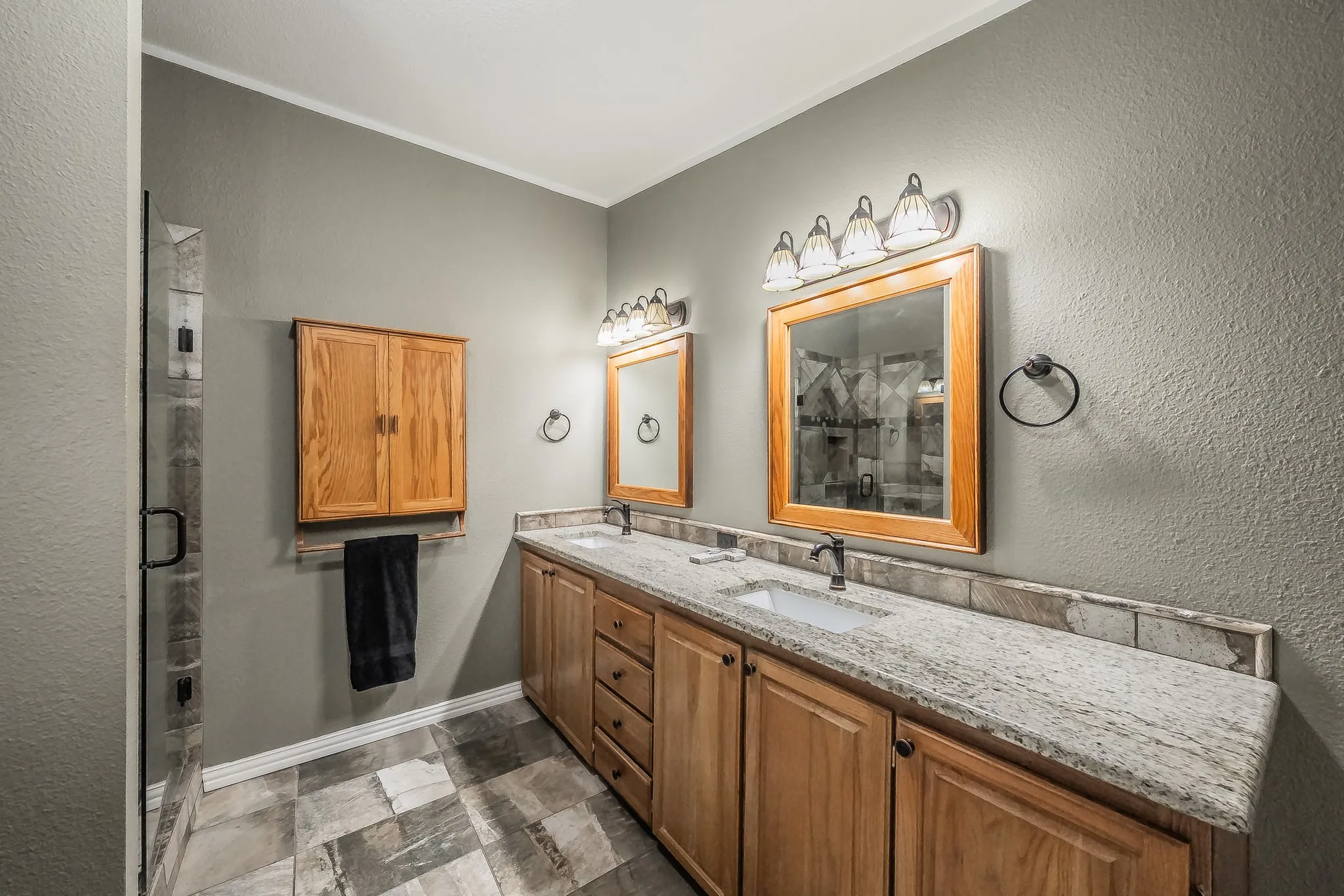 Manufactured Home For Sale in Collin County , 3962 County Road 324, Mc Kinney, Texas 75069, 4 Bedroom, 3 Bathroom, 5 Garage spaces, 2,128 Sqft, built in 2000, mls#21399651, Real Estate Agent in Mc Kinney, Homes For Sale in Collin county, Homes For Sale in Mc Kinney, Realtor in Mc Kinney Texas, Real Estate Brokerage Independent Realty Texas, Luminita Cordes Realtor