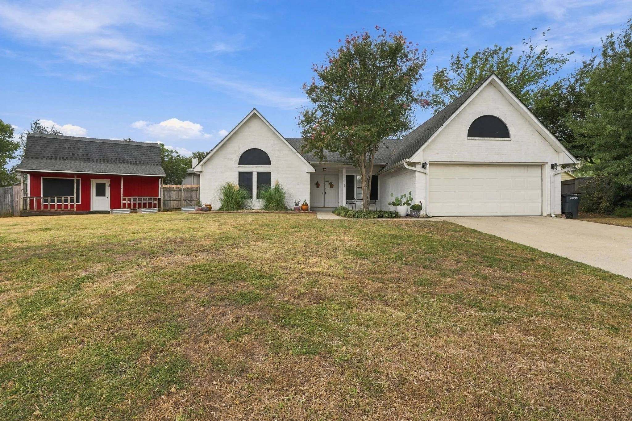 Single Family Residence For Sale in Denton County , 3229 Timberview Court, Corinth, Texas 76210, 4 Bedroom, 2 Bathroom, 2 Garage spaces, 1,566 Sqft, built in 1986, mls#21399298, Real Estate Agent in Corinth, Homes For Sale in Denton county, Homes For Sale in Corinth, Realtor in Corinth Texas, Real Estate Brokerage Independent Realty Texas, Luminita Cordes Realtor