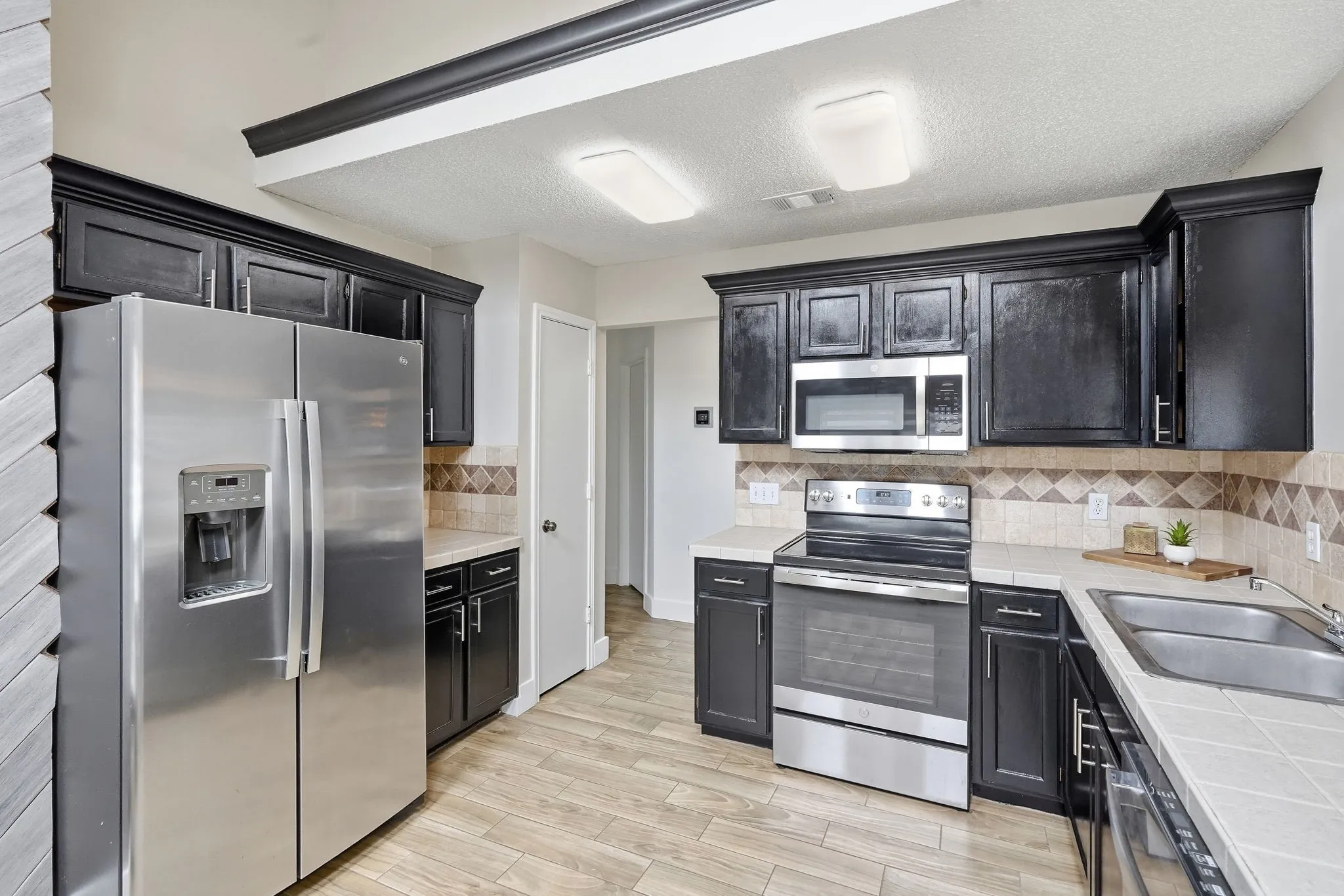 Single Family Residence For Sale in Denton County , 3229 Timberview Court, Corinth, Texas 76210, 4 Bedroom, 2 Bathroom, 2 Garage spaces, 1,566 Sqft, built in 1986, mls#21399298, Real Estate Agent in Corinth, Homes For Sale in Denton county, Homes For Sale in Corinth, Realtor in Corinth Texas, Real Estate Brokerage Independent Realty Texas, Luminita Cordes Realtor