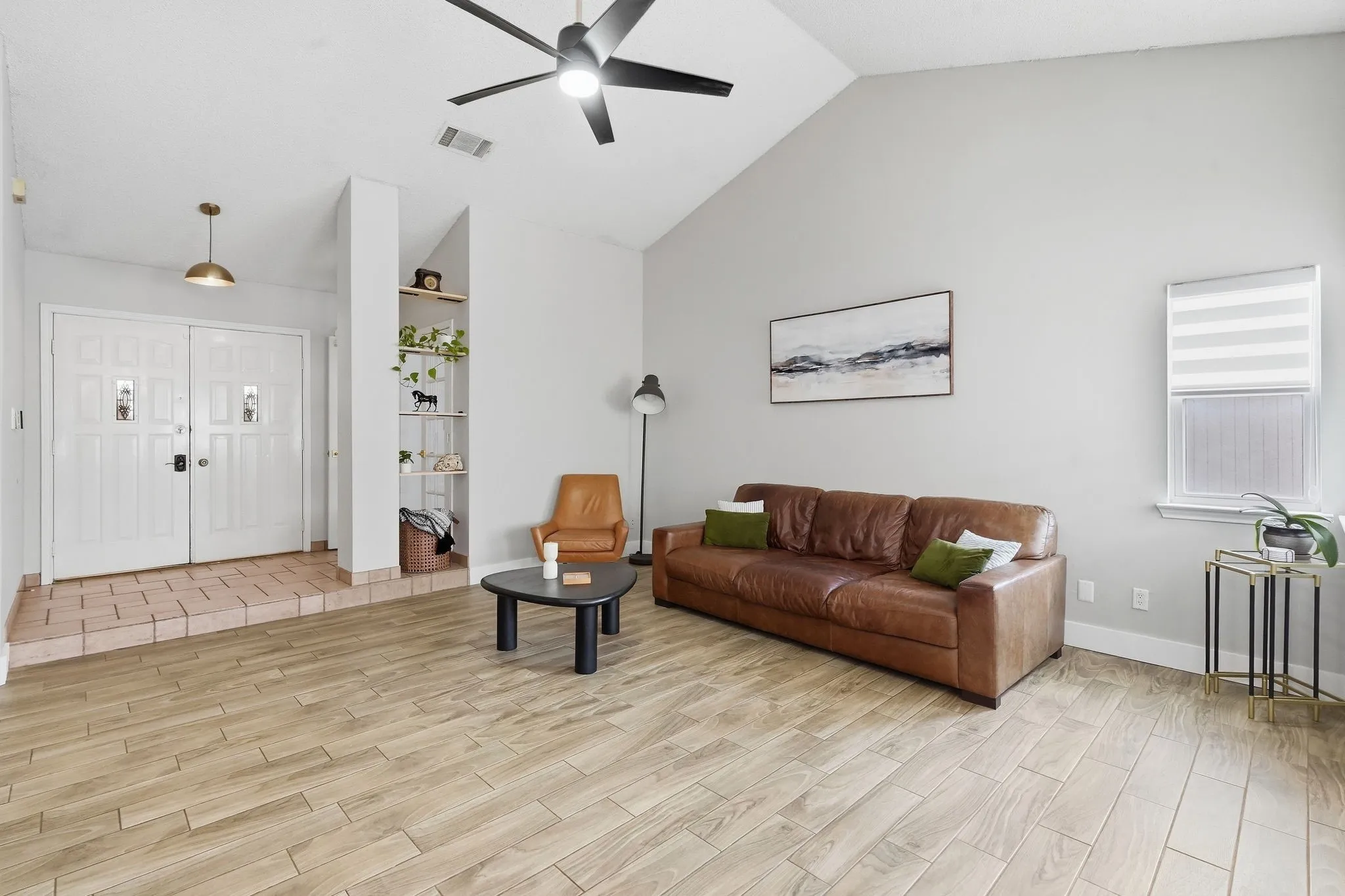 Single Family Residence For Sale in Denton County , 3229 Timberview Court, Corinth, Texas 76210, 4 Bedroom, 2 Bathroom, 2 Garage spaces, 1,566 Sqft, built in 1986, mls#21399298, Real Estate Agent in Corinth, Homes For Sale in Denton county, Homes For Sale in Corinth, Realtor in Corinth Texas, Real Estate Brokerage Independent Realty Texas, Luminita Cordes Realtor