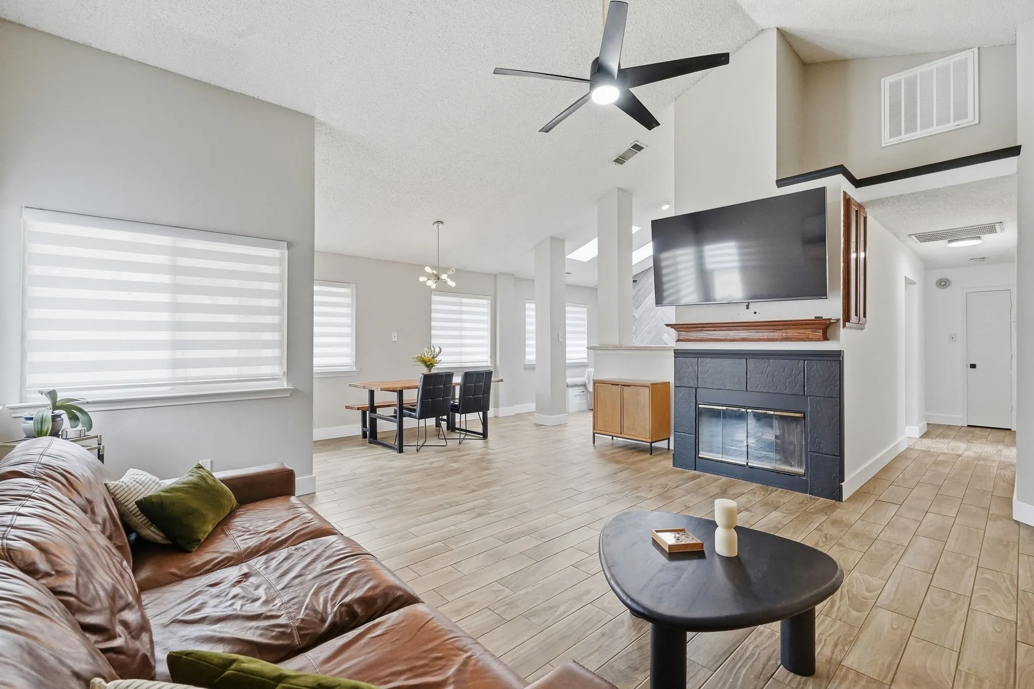 Single Family Residence For Sale in Denton County , 3229 Timberview Court, Corinth, Texas 76210, 4 Bedroom, 2 Bathroom, 2 Garage spaces, 1,566 Sqft, built in 1986, mls#21399298, Real Estate Agent in Corinth, Homes For Sale in Denton county, Homes For Sale in Corinth, Realtor in Corinth Texas, Real Estate Brokerage Independent Realty Texas, Luminita Cordes Realtor