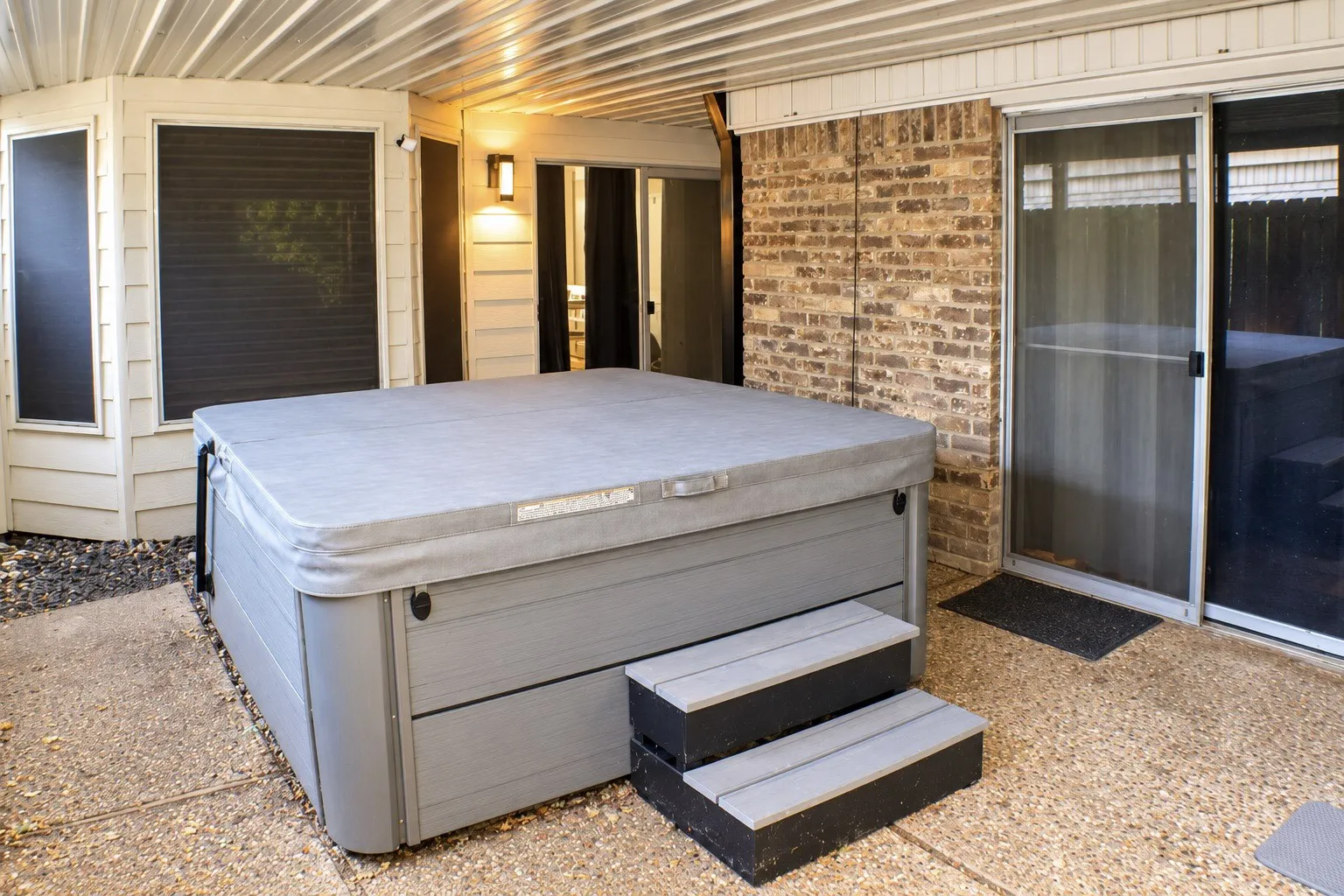 Single Family Residence For Sale in Mc Lennan County , 3229 Brannon Drive, Waco, Texas 76710, 2 Bedroom, 2 Bathroom, 2 Garage spaces, 1,403 Sqft, built in 1977, mls#21401724, Real Estate Agent in Waco, Homes For Sale in Mc Lennan county, Homes For Sale in Waco, Realtor in Waco Texas, Real Estate Brokerage Independent Realty Texas, Luminita Cordes Realtor