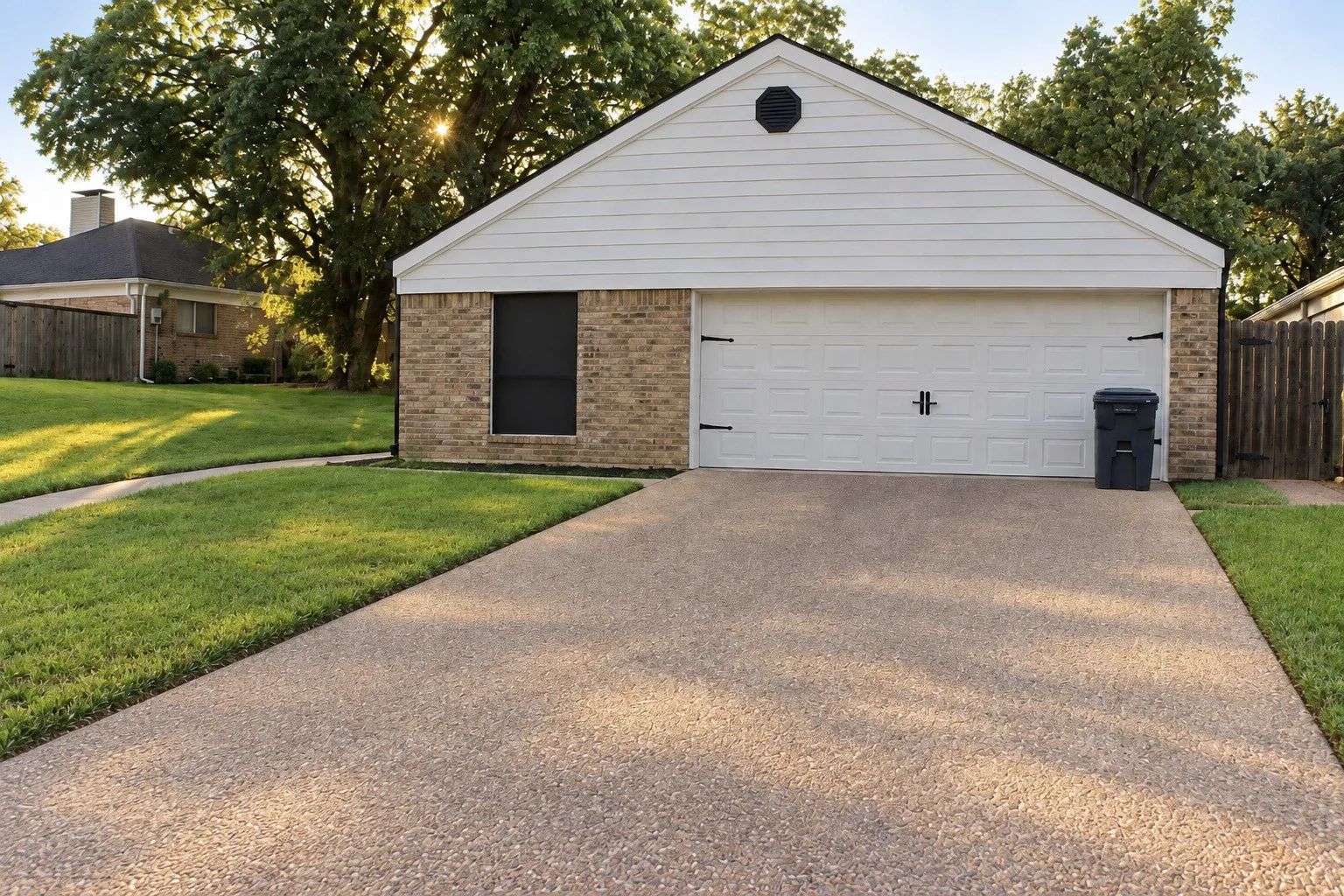 Single Family Residence For Sale in Mc Lennan County , 3229 Brannon Drive, Waco, Texas 76710, 2 Bedroom, 2 Bathroom, 2 Garage spaces, 1,403 Sqft, built in 1977, mls#21401724, Real Estate Agent in Waco, Homes For Sale in Mc Lennan county, Homes For Sale in Waco, Realtor in Waco Texas, Real Estate Brokerage Independent Realty Texas, Luminita Cordes Realtor