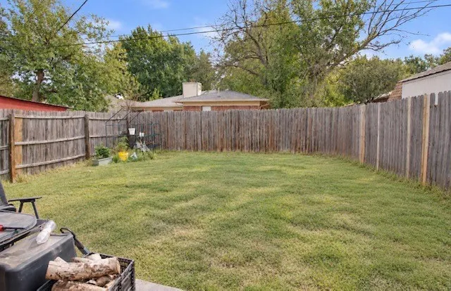 Duplex For Sale in Tarrant County , 415 S Las Vegas Trail, White Settlement, Texas 76108, 3 Bedroom, 2 Bathroom, 2 Garage spaces, 0 Sqft, built in 1984, mls#21399569, Real Estate Agent in White Settlement, Homes For Sale in Tarrant county, Homes For Sale in White Settlement, Realtor in White Settlement Texas, Real Estate Brokerage Independent Realty Texas, Luminita Cordes Realtor