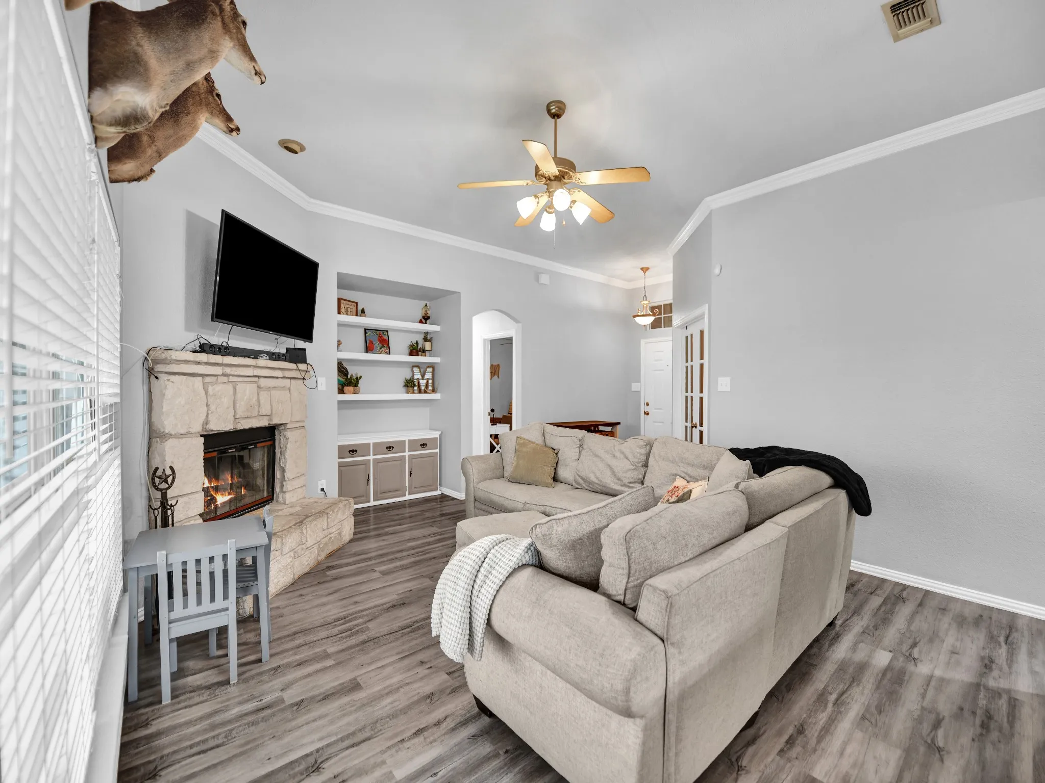 Single Family Residence For Sale in Parker County , 108 Butternut Court, Weatherford, Texas 76088, 3 Bedroom, 2 Bathroom, 2 Garage spaces, 1,634 Sqft, built in 2003, mls#21386619, Real Estate Agent in Weatherford, Homes For Sale in Parker county, Homes For Sale in Weatherford, Realtor in Weatherford Texas, Real Estate Brokerage Independent Realty Texas, Luminita Cordes Realtor