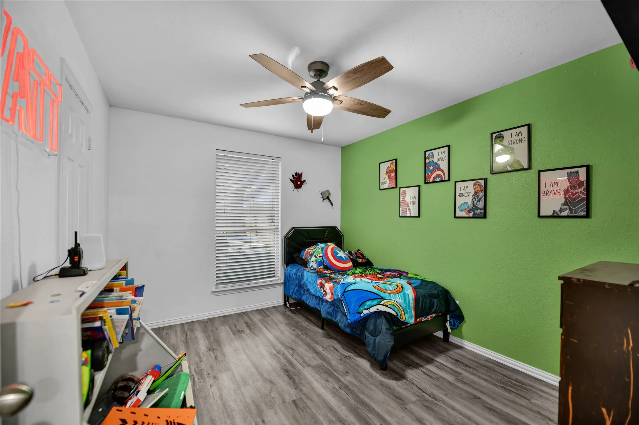 Single Family Residence For Sale in Parker County , 108 Butternut Court, Weatherford, Texas 76088, 3 Bedroom, 2 Bathroom, 2 Garage spaces, 1,634 Sqft, built in 2003, mls#21386619, Real Estate Agent in Weatherford, Homes For Sale in Parker county, Homes For Sale in Weatherford, Realtor in Weatherford Texas, Real Estate Brokerage Independent Realty Texas, Luminita Cordes Realtor