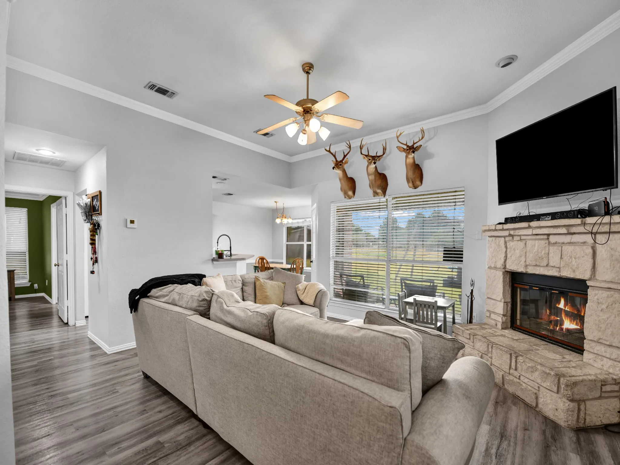 Single Family Residence For Sale in Parker County , 108 Butternut Court, Weatherford, Texas 76088, 3 Bedroom, 2 Bathroom, 2 Garage spaces, 1,634 Sqft, built in 2003, mls#21386619, Real Estate Agent in Weatherford, Homes For Sale in Parker county, Homes For Sale in Weatherford, Realtor in Weatherford Texas, Real Estate Brokerage Independent Realty Texas, Luminita Cordes Realtor