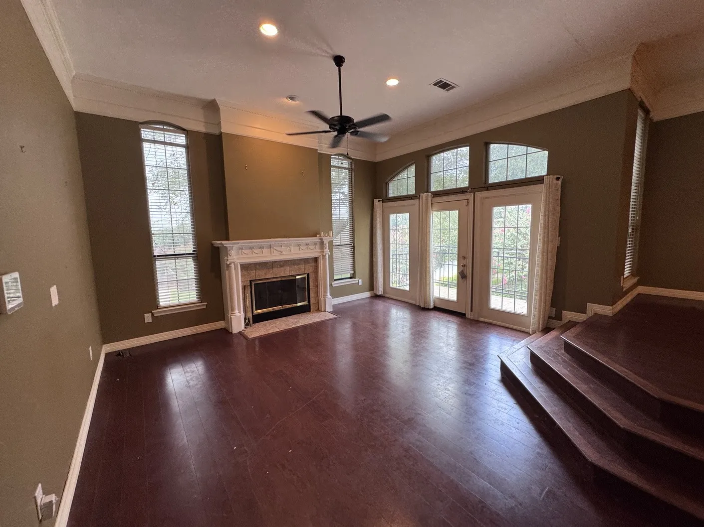 Single Family Residence For Sale in Tarrant County , 2717 Laurel Valley Lane, Arlington, Texas 76006, 6 Bedroom, 6 Bathroom, 2 Garage spaces, 6,495 Sqft, built in 1992, mls#21401080, Real Estate Agent in Arlington, Homes For Sale in Tarrant county, Homes For Sale in Arlington, Realtor in Arlington Texas, Real Estate Brokerage Independent Realty Texas, Luminita Cordes Realtor