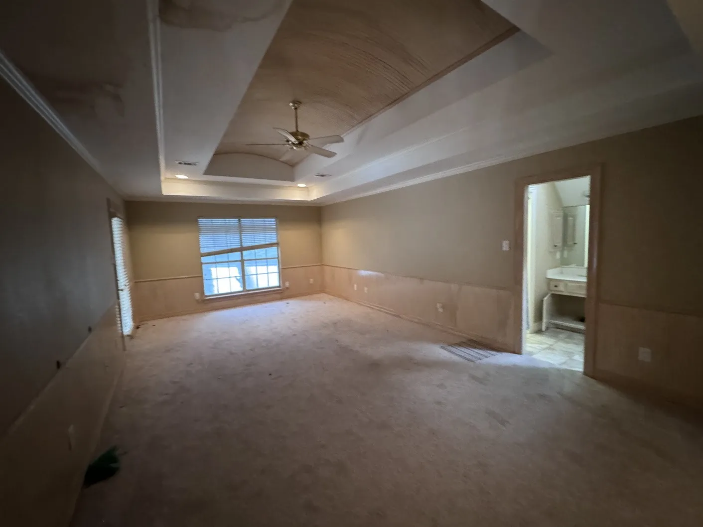 Single Family Residence For Sale in Tarrant County , 2717 Laurel Valley Lane, Arlington, Texas 76006, 6 Bedroom, 6 Bathroom, 2 Garage spaces, 6,495 Sqft, built in 1992, mls#21401080, Real Estate Agent in Arlington, Homes For Sale in Tarrant county, Homes For Sale in Arlington, Realtor in Arlington Texas, Real Estate Brokerage Independent Realty Texas, Luminita Cordes Realtor