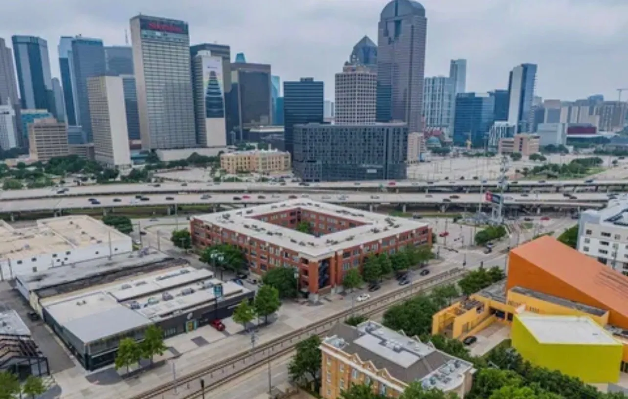 Condominium For Rent in Dallas County , 2502 Live Oak Street 122, Dallas, Texas 75204, 1 Bedroom, 1 Bathroom, 1 Garage spaces, 681 Sqft, built in 1998, mls#21394432, Real Estate Agent in Dallas, Homes For Rent in Dallas county, Homes For Rent in Dallas, Realtor in Dallas Texas, Real Estate Brokerage Independent Realty Texas, Luminita Cordes Realtor