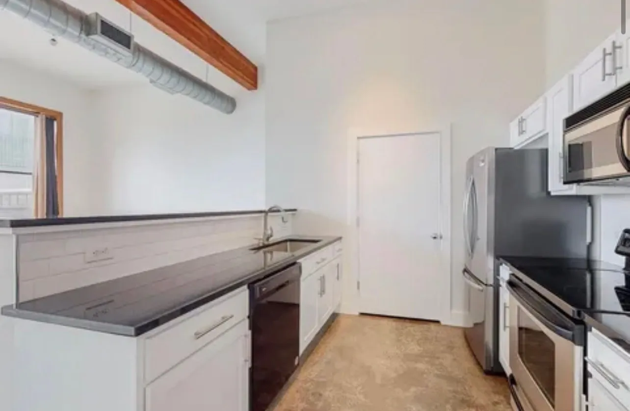 Condominium For Rent in Dallas County , 2502 Live Oak Street 122, Dallas, Texas 75204, 1 Bedroom, 1 Bathroom, 1 Garage spaces, 681 Sqft, built in 1998, mls#21394432, Real Estate Agent in Dallas, Homes For Rent in Dallas county, Homes For Rent in Dallas, Realtor in Dallas Texas, Real Estate Brokerage Independent Realty Texas, Luminita Cordes Realtor