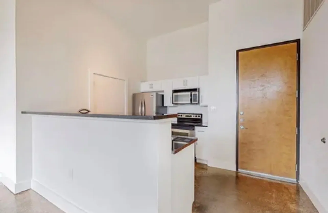 Condominium For Rent in Dallas County , 2502 Live Oak Street 122, Dallas, Texas 75204, 1 Bedroom, 1 Bathroom, 1 Garage spaces, 681 Sqft, built in 1998, mls#21394432, Real Estate Agent in Dallas, Homes For Rent in Dallas county, Homes For Rent in Dallas, Realtor in Dallas Texas, Real Estate Brokerage Independent Realty Texas, Luminita Cordes Realtor
