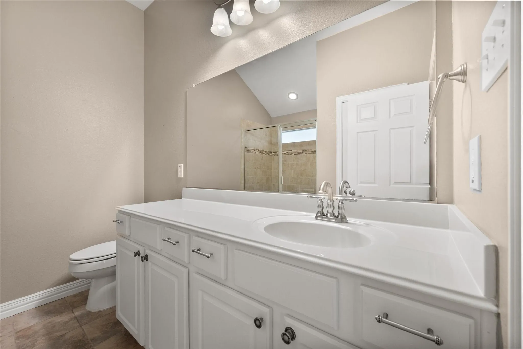 Single Family Residence For Sale in Tarrant County , 1109 Nighthawk Road, Fort Worth, Texas 76108, 3 Bedroom, 2 Bathroom, 2 Garage spaces, 2,056 Sqft, built in 2007, mls#21401658, Real Estate Agent in Fort Worth, Homes For Sale in Tarrant county, Homes For Sale in Fort Worth, Realtor in Fort Worth Texas, Real Estate Brokerage Independent Realty Texas, Luminita Cordes Realtor