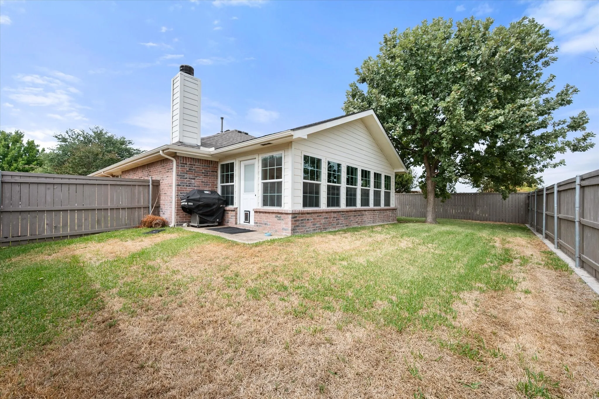 Single Family Residence For Sale in Tarrant County , 1109 Nighthawk Road, Fort Worth, Texas 76108, 3 Bedroom, 2 Bathroom, 2 Garage spaces, 2,056 Sqft, built in 2007, mls#21401658, Real Estate Agent in Fort Worth, Homes For Sale in Tarrant county, Homes For Sale in Fort Worth, Realtor in Fort Worth Texas, Real Estate Brokerage Independent Realty Texas, Luminita Cordes Realtor