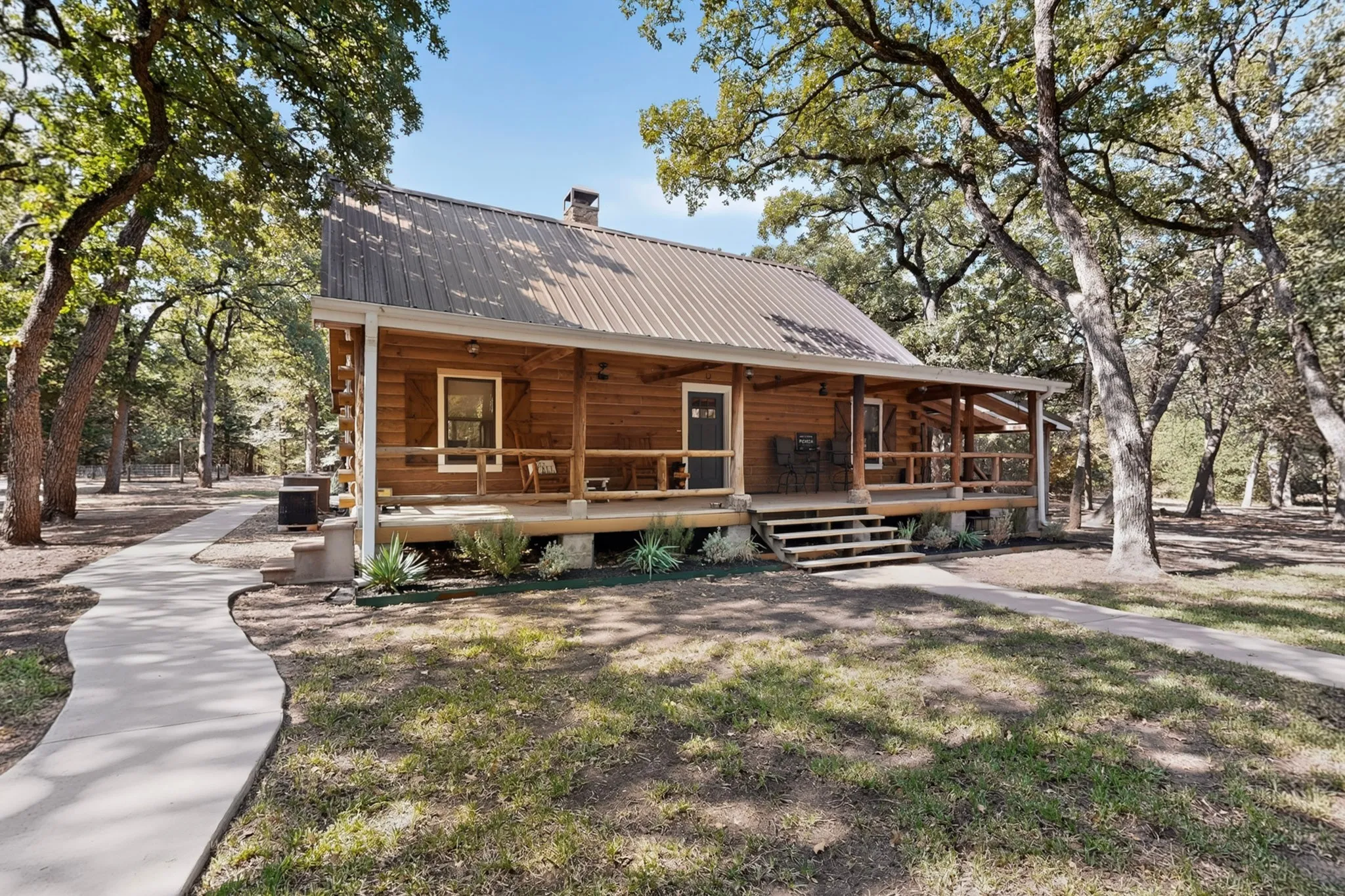 Single Family Residence For Sale in Hunt County , 3546 Private Road 2562, Royse City, Texas 75189, 4 Bedroom, 3 Bathroom, 2 Garage spaces, 3,736 Sqft, built in 1982, mls#21401358, Real Estate Agent in Royse City, Homes For Sale in Hunt county, Homes For Sale in Royse City, Realtor in Royse City Texas, Real Estate Brokerage Independent Realty Texas, Luminita Cordes Realtor
