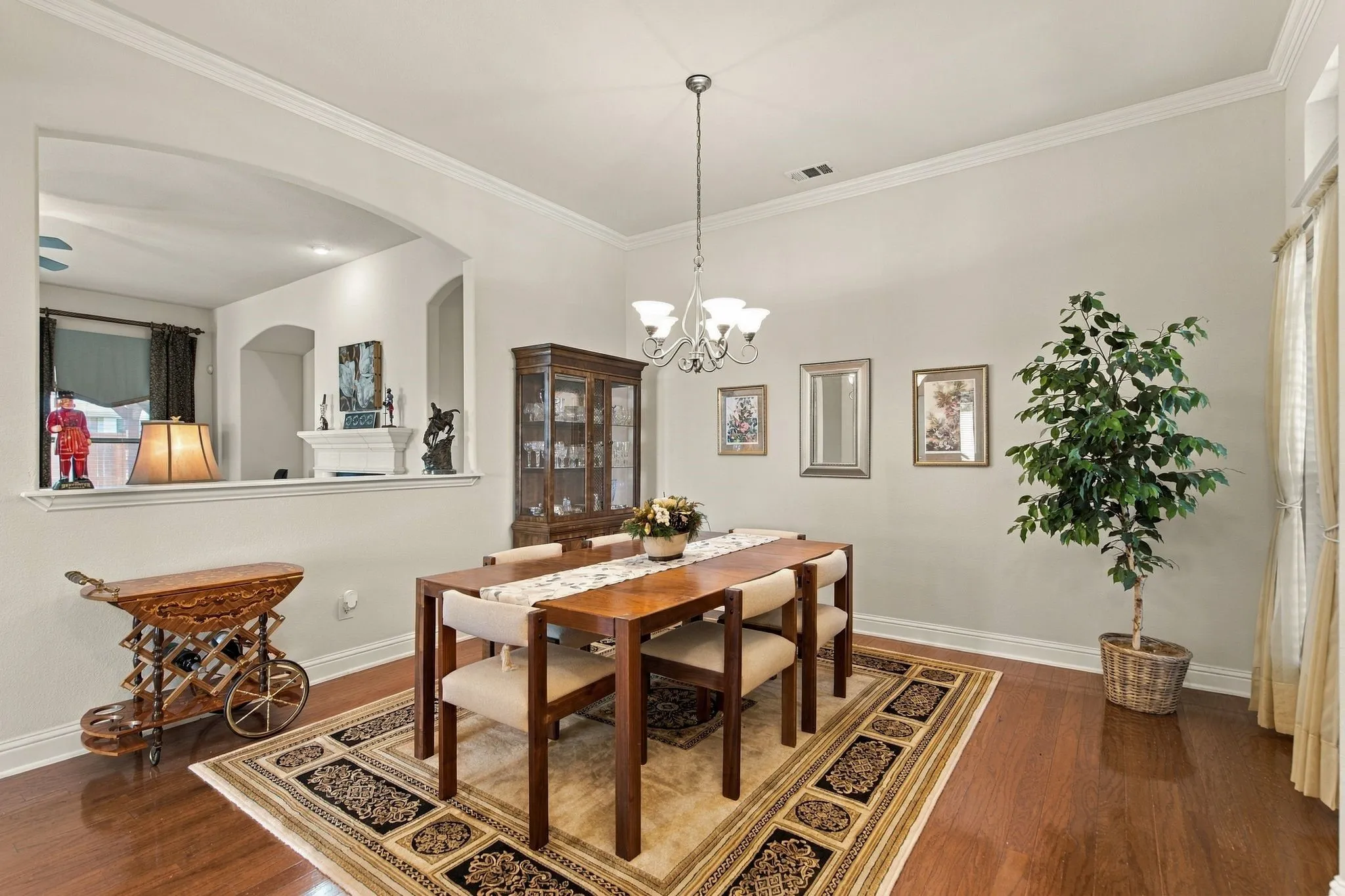 Single Family Residence For Sale in Denton County , 850 Carolina Way, Lantana, Texas 76226, 4 Bedroom, 2 Bathroom, 2 Garage spaces, 2,347 Sqft, built in 2006, mls#21401783, Real Estate Agent in Lantana, Homes For Sale in Denton county, Homes For Sale in Lantana, Realtor in Lantana Texas, Real Estate Brokerage Independent Realty Texas, Luminita Cordes Realtor