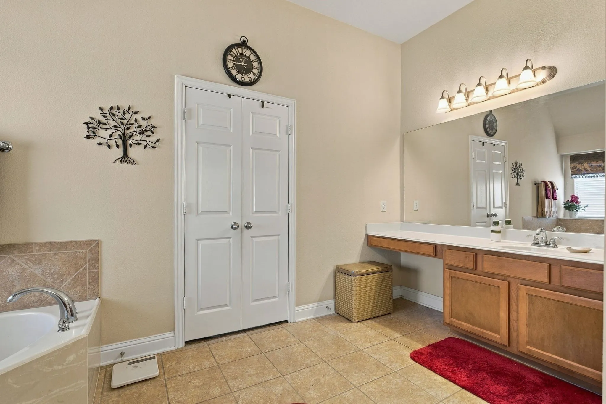 Single Family Residence For Sale in Denton County , 850 Carolina Way, Lantana, Texas 76226, 4 Bedroom, 2 Bathroom, 2 Garage spaces, 2,347 Sqft, built in 2006, mls#21401783, Real Estate Agent in Lantana, Homes For Sale in Denton county, Homes For Sale in Lantana, Realtor in Lantana Texas, Real Estate Brokerage Independent Realty Texas, Luminita Cordes Realtor