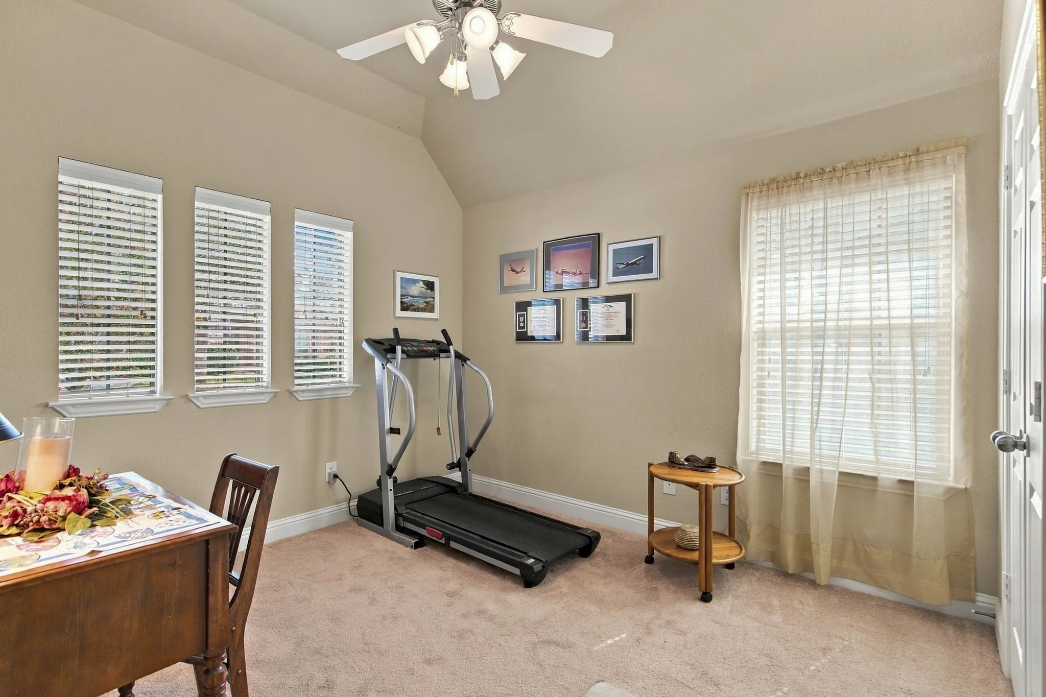 Single Family Residence For Sale in Denton County , 850 Carolina Way, Lantana, Texas 76226, 4 Bedroom, 2 Bathroom, 2 Garage spaces, 2,347 Sqft, built in 2006, mls#21401783, Real Estate Agent in Lantana, Homes For Sale in Denton county, Homes For Sale in Lantana, Realtor in Lantana Texas, Real Estate Brokerage Independent Realty Texas, Luminita Cordes Realtor