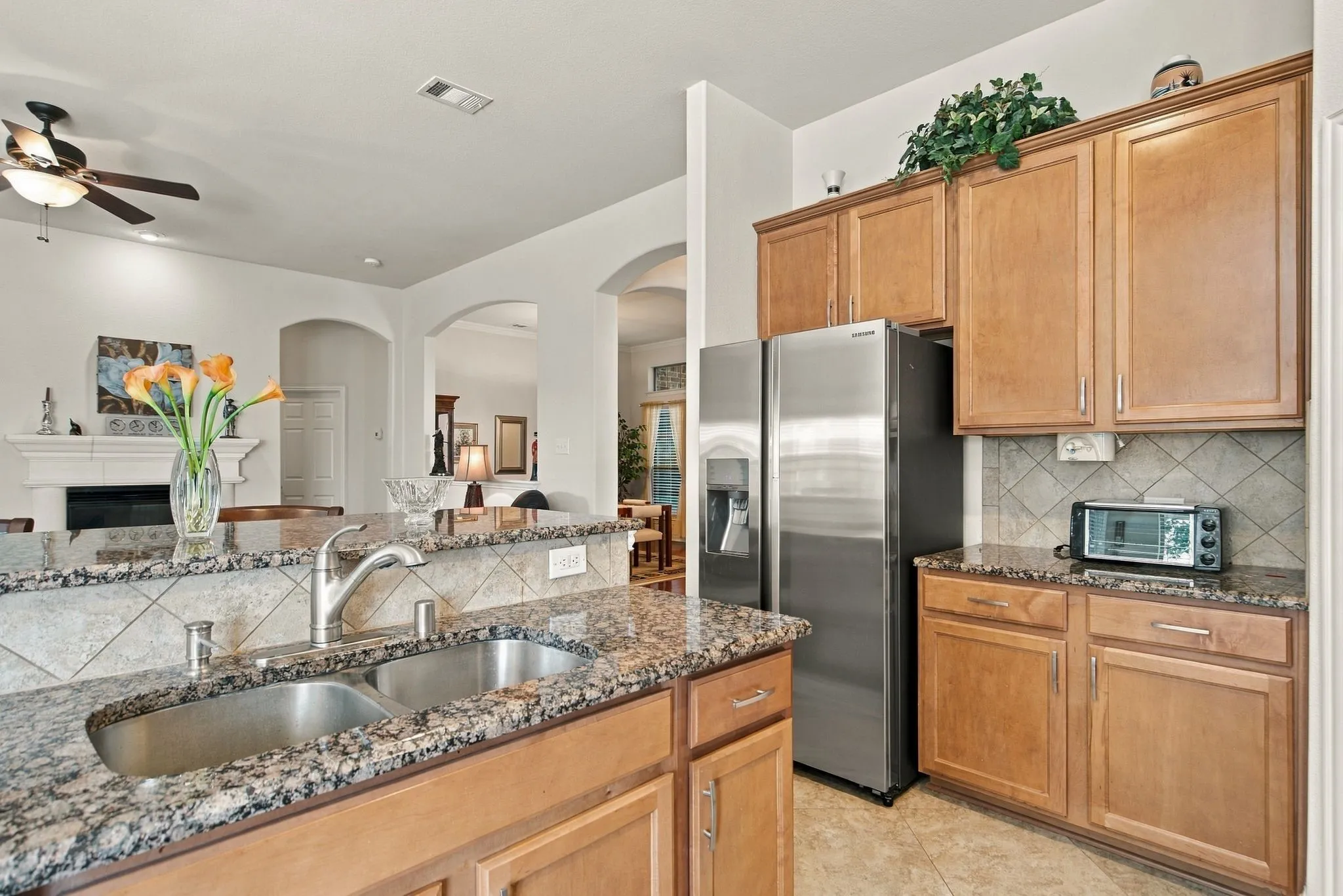 Single Family Residence For Sale in Denton County , 850 Carolina Way, Lantana, Texas 76226, 4 Bedroom, 2 Bathroom, 2 Garage spaces, 2,347 Sqft, built in 2006, mls#21401783, Real Estate Agent in Lantana, Homes For Sale in Denton county, Homes For Sale in Lantana, Realtor in Lantana Texas, Real Estate Brokerage Independent Realty Texas, Luminita Cordes Realtor