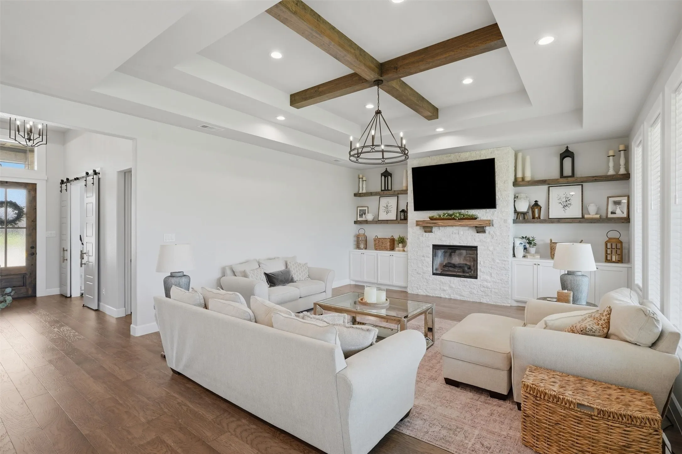 Single Family Residence For Sale in Johnson County , 1525 Blue Lake Drive, Burleson, Texas 76058, 3 Bedroom, 3 Bathroom, 3 Garage spaces, 2,641 Sqft, built in 2023, mls#21401787, Real Estate Agent in Burleson, Homes For Sale in Johnson county, Homes For Sale in Burleson, Realtor in Burleson Texas, Real Estate Brokerage Independent Realty Texas, Luminita Cordes Realtor
