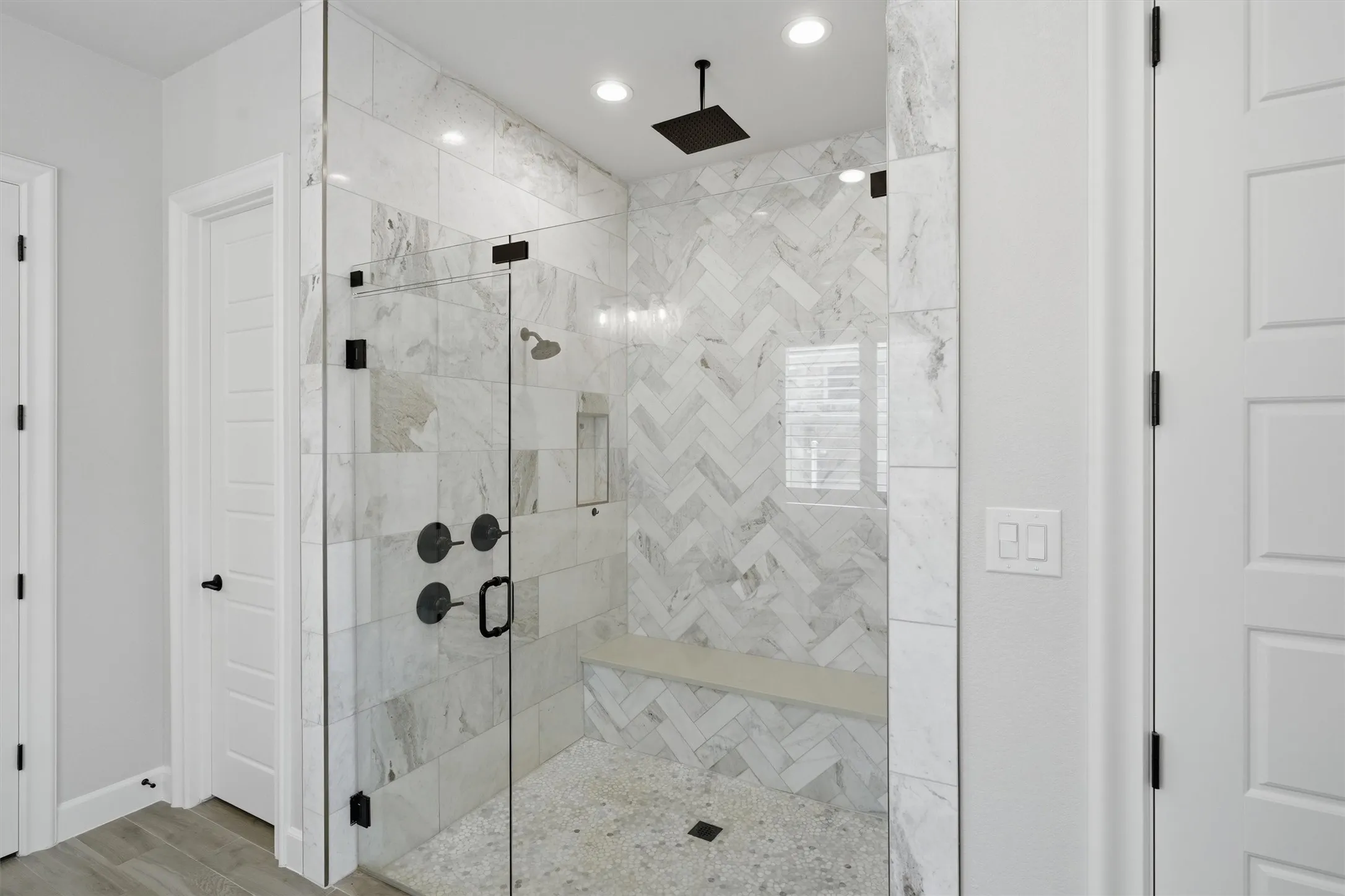 Single Family Residence For Sale in Johnson County , 1525 Blue Lake Drive, Burleson, Texas 76058, 3 Bedroom, 3 Bathroom, 3 Garage spaces, 2,641 Sqft, built in 2023, mls#21401787, Real Estate Agent in Burleson, Homes For Sale in Johnson county, Homes For Sale in Burleson, Realtor in Burleson Texas, Real Estate Brokerage Independent Realty Texas, Luminita Cordes Realtor