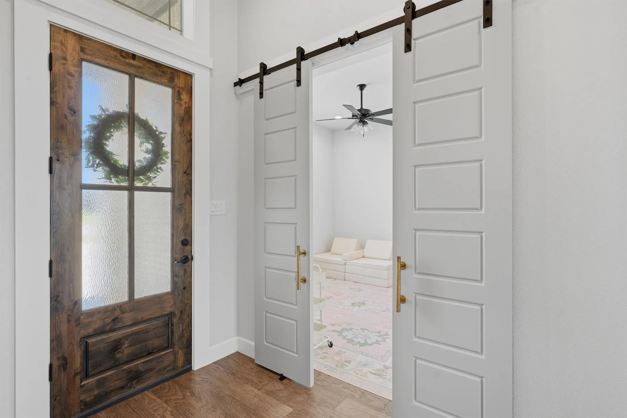 Single Family Residence For Sale in Johnson County , 1525 Blue Lake Drive, Burleson, Texas 76058, 3 Bedroom, 3 Bathroom, 3 Garage spaces, 2,641 Sqft, built in 2023, mls#21401787, Real Estate Agent in Burleson, Homes For Sale in Johnson county, Homes For Sale in Burleson, Realtor in Burleson Texas, Real Estate Brokerage Independent Realty Texas, Luminita Cordes Realtor