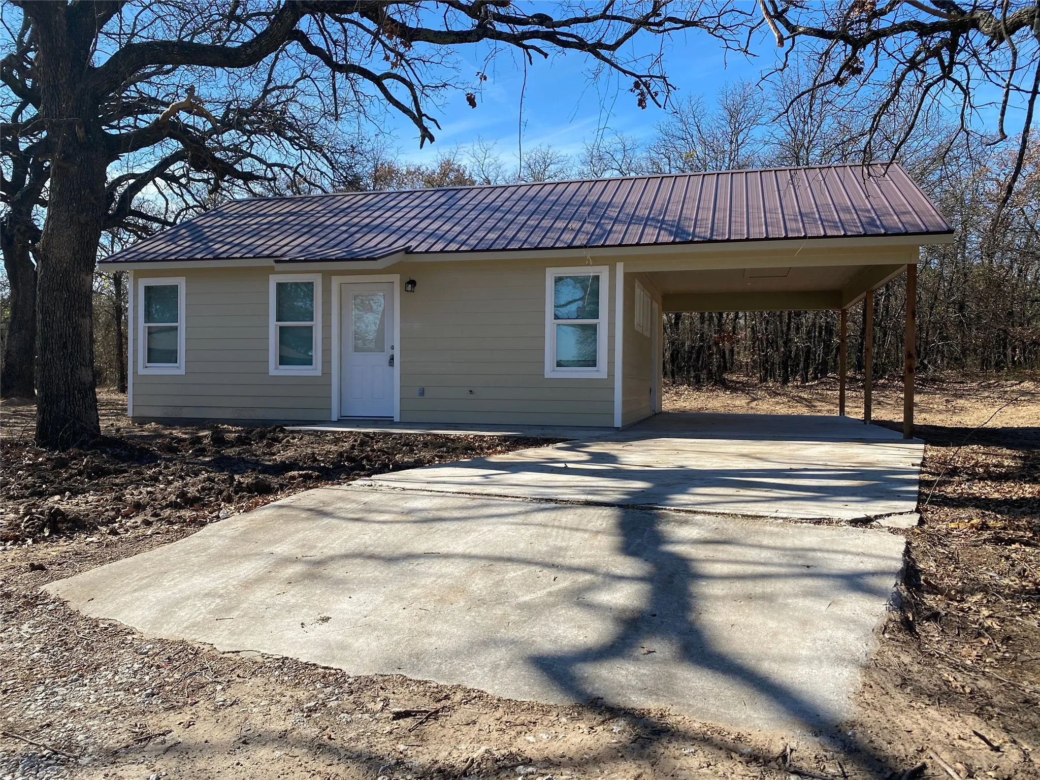 Single Family Residence For Rent in Parker County , 1549 Ranger Highway 101, Weatherford, Texas 76086, 1 Bedroom, 1 Bathroom, Garage spaces, 549 Sqft, built in 2019, mls#21401788, Real Estate Agent in Weatherford, Homes For Rent in Parker county, Homes For Rent in Weatherford, Realtor in Weatherford Texas, Real Estate Brokerage Independent Realty Texas, Luminita Cordes Realtor