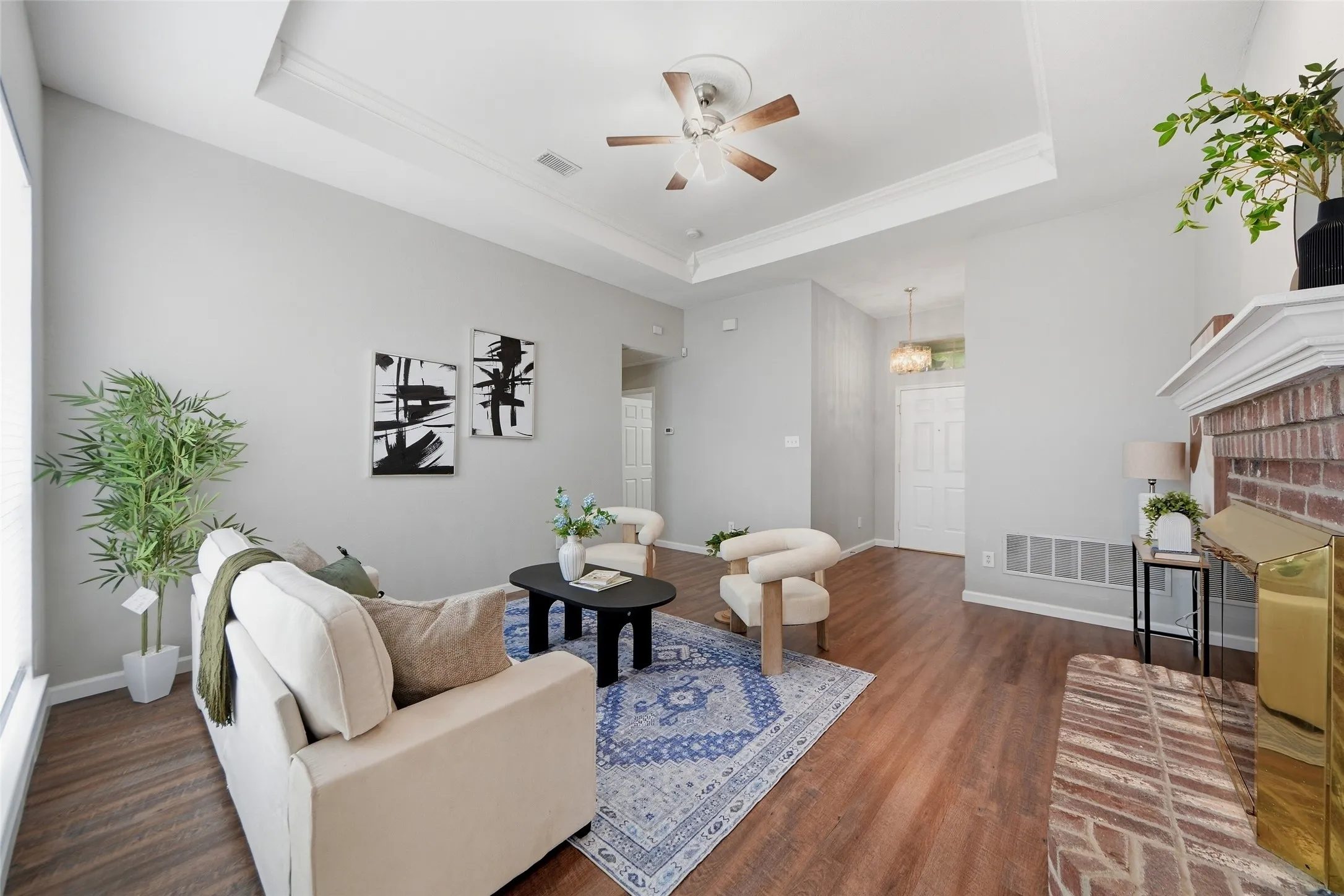 Single Family Residence For Sale in Dallas County , 7117 Charleston Drive, Rowlett, Texas 75089, 3 Bedroom, 2 Bathroom, 2 Garage spaces, 1,377 Sqft, built in 1994, mls#21384997, Real Estate Agent in Rowlett, Homes For Sale in Dallas county, Homes For Sale in Rowlett, Realtor in Rowlett Texas, Real Estate Brokerage Independent Realty Texas, Luminita Cordes Realtor