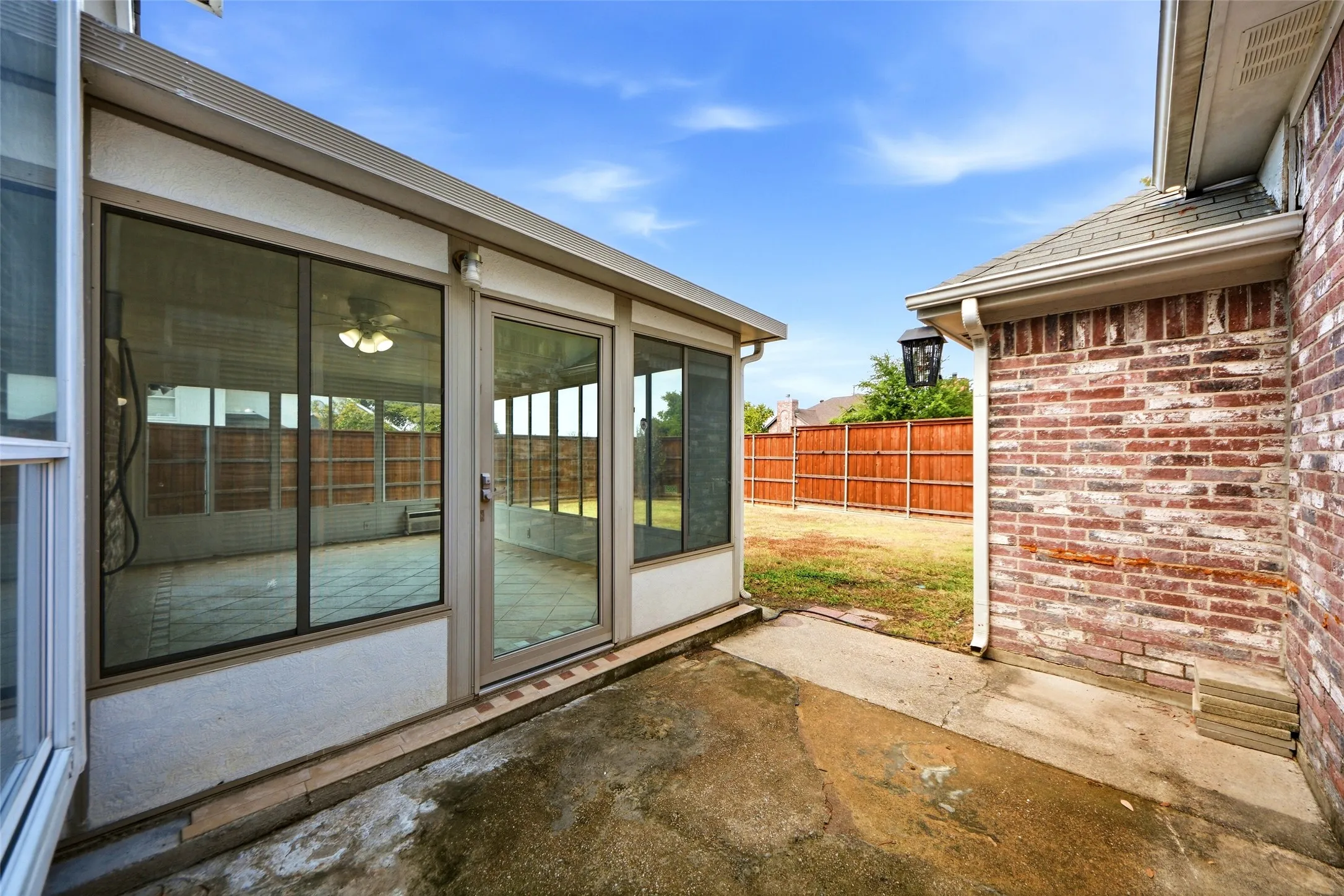 Single Family Residence For Sale in Dallas County , 7117 Charleston Drive, Rowlett, Texas 75089, 3 Bedroom, 2 Bathroom, 2 Garage spaces, 1,377 Sqft, built in 1994, mls#21384997, Real Estate Agent in Rowlett, Homes For Sale in Dallas county, Homes For Sale in Rowlett, Realtor in Rowlett Texas, Real Estate Brokerage Independent Realty Texas, Luminita Cordes Realtor