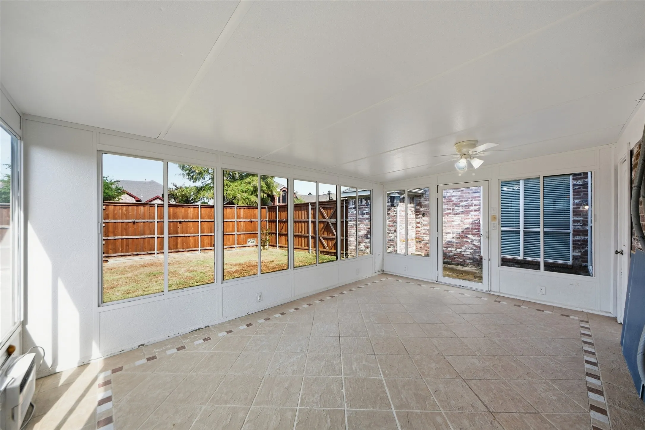 Single Family Residence For Sale in Dallas County , 7117 Charleston Drive, Rowlett, Texas 75089, 3 Bedroom, 2 Bathroom, 2 Garage spaces, 1,377 Sqft, built in 1994, mls#21384997, Real Estate Agent in Rowlett, Homes For Sale in Dallas county, Homes For Sale in Rowlett, Realtor in Rowlett Texas, Real Estate Brokerage Independent Realty Texas, Luminita Cordes Realtor