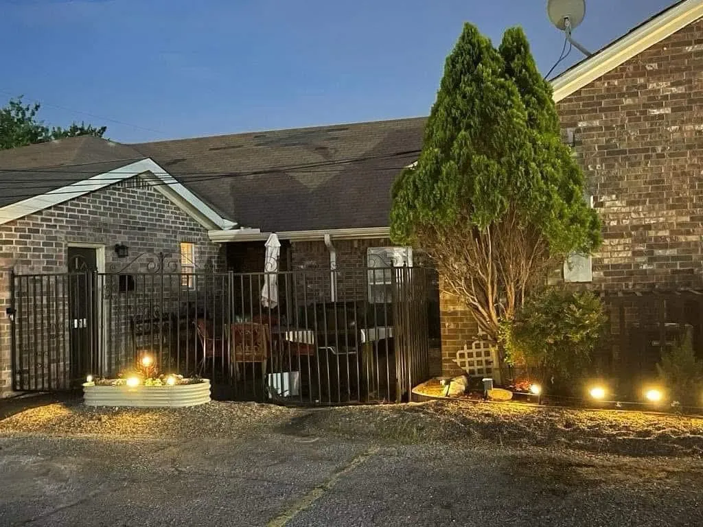 Single Family Residence For Sale in Tarrant County , 2340 N Chandler Drive E, Fort Worth, Texas 76111, 8 Bedroom, 4 Bathroom, Garage spaces, 2,634 Sqft, built in 1943, mls#21401796, Real Estate Agent in Fort Worth, Homes For Sale in Tarrant county, Homes For Sale in Fort Worth, Realtor in Fort Worth Texas, Real Estate Brokerage Independent Realty Texas, Luminita Cordes Realtor