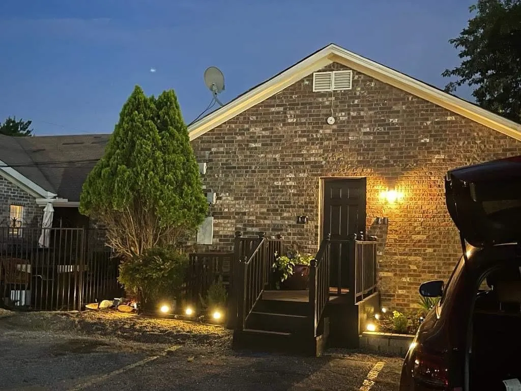 Single Family Residence For Sale in Tarrant County , 2340 N Chandler Drive E, Fort Worth, Texas 76111, 8 Bedroom, 4 Bathroom, Garage spaces, 2,634 Sqft, built in 1943, mls#21401796, Real Estate Agent in Fort Worth, Homes For Sale in Tarrant county, Homes For Sale in Fort Worth, Realtor in Fort Worth Texas, Real Estate Brokerage Independent Realty Texas, Luminita Cordes Realtor
