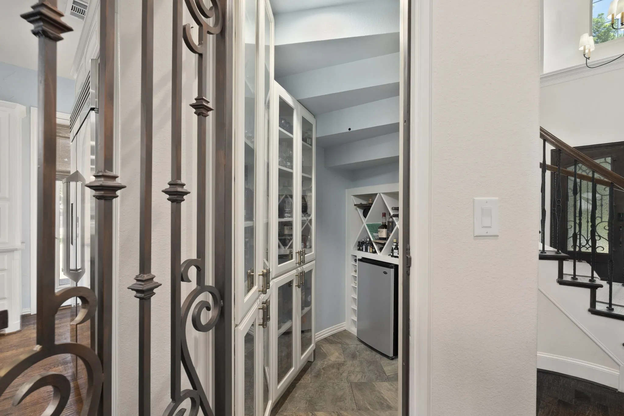 Single Family Residence For Sale in Collin County , 1412 Parkview Lane, Murphy, Texas 75094, 5 Bedroom, 5 Bathroom, 3 Garage spaces, 5,513 Sqft, built in 2004, mls#21399356, Real Estate Agent in Murphy, Homes For Sale in Collin county, Homes For Sale in Murphy, Realtor in Murphy Texas, Real Estate Brokerage Independent Realty Texas, Luminita Cordes Realtor