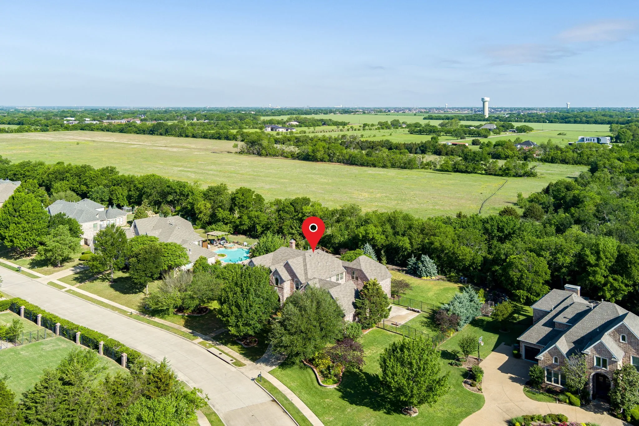 Single Family Residence For Sale in Collin County , 1412 Parkview Lane, Murphy, Texas 75094, 5 Bedroom, 5 Bathroom, 3 Garage spaces, 5,513 Sqft, built in 2004, mls#21399356, Real Estate Agent in Murphy, Homes For Sale in Collin county, Homes For Sale in Murphy, Realtor in Murphy Texas, Real Estate Brokerage Independent Realty Texas, Luminita Cordes Realtor
