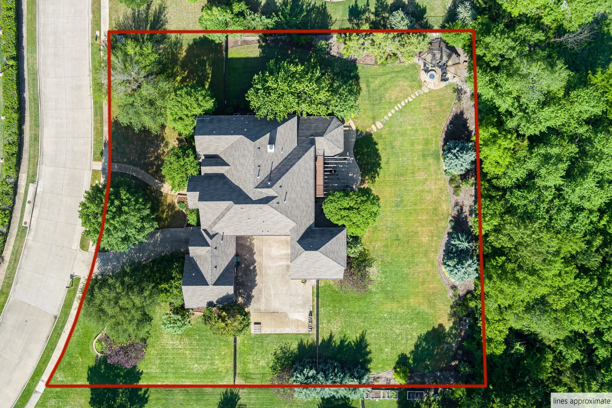 Single Family Residence For Sale in Collin County , 1412 Parkview Lane, Murphy, Texas 75094, 5 Bedroom, 5 Bathroom, 3 Garage spaces, 5,513 Sqft, built in 2004, mls#21399356, Real Estate Agent in Murphy, Homes For Sale in Collin county, Homes For Sale in Murphy, Realtor in Murphy Texas, Real Estate Brokerage Independent Realty Texas, Luminita Cordes Realtor