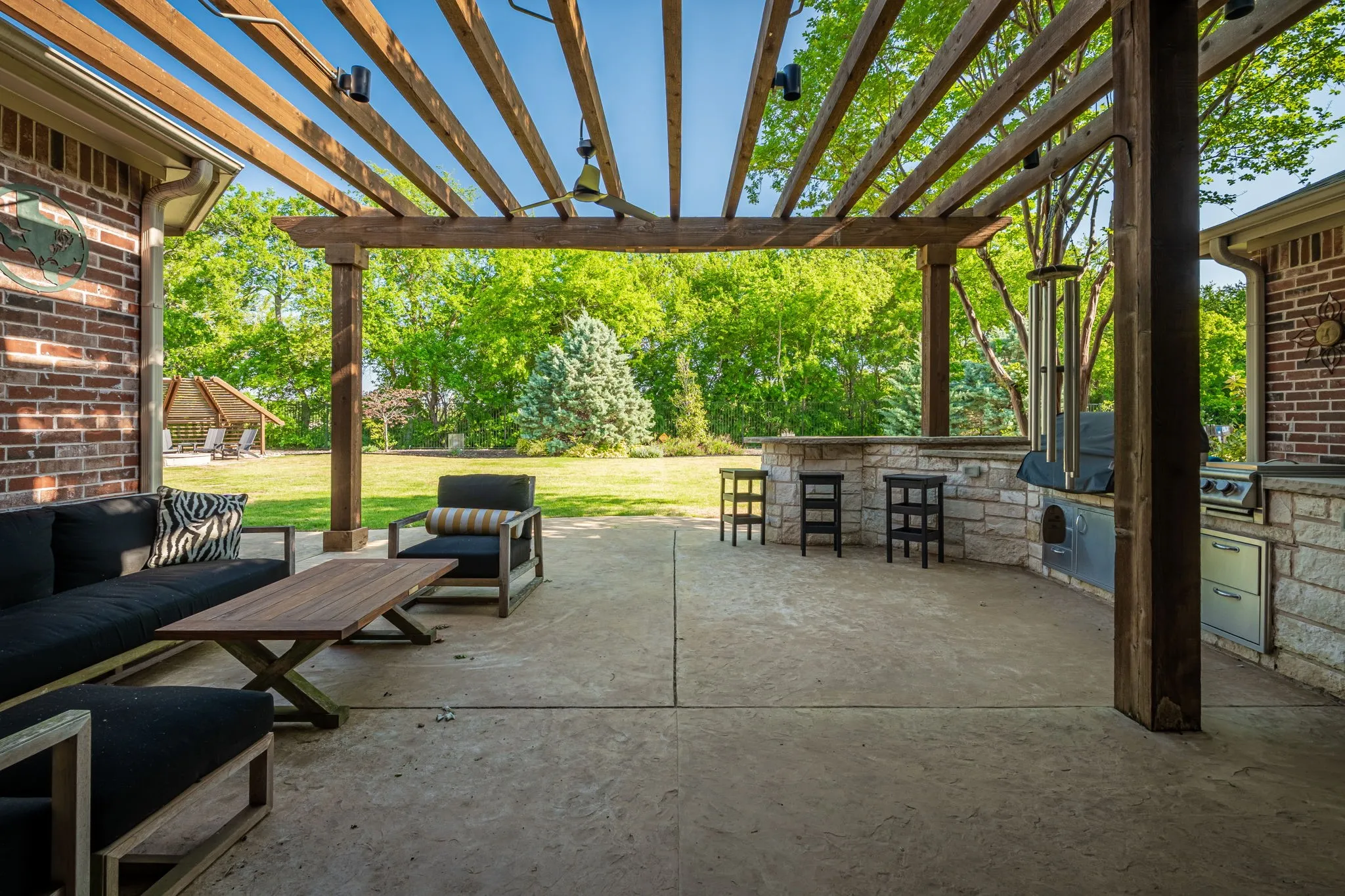Single Family Residence For Sale in Collin County , 1412 Parkview Lane, Murphy, Texas 75094, 5 Bedroom, 5 Bathroom, 3 Garage spaces, 5,513 Sqft, built in 2004, mls#21399356, Real Estate Agent in Murphy, Homes For Sale in Collin county, Homes For Sale in Murphy, Realtor in Murphy Texas, Real Estate Brokerage Independent Realty Texas, Luminita Cordes Realtor