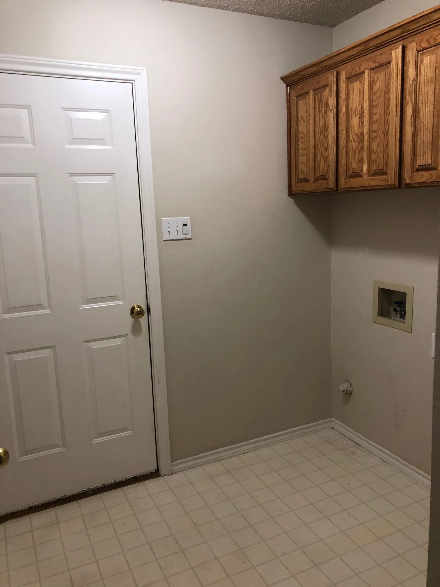 Single Family Residence For Sale in Tarrant County , 2118 Stoneridge Drive, Keller, Texas 76248, 3 Bedroom, 2 Bathroom, 2 Garage spaces, 1,595 Sqft, built in 1994, mls#21401808, Real Estate Agent in Keller, Homes For Sale in Tarrant county, Homes For Sale in Keller, Realtor in Keller Texas, Real Estate Brokerage Independent Realty Texas, Luminita Cordes Realtor