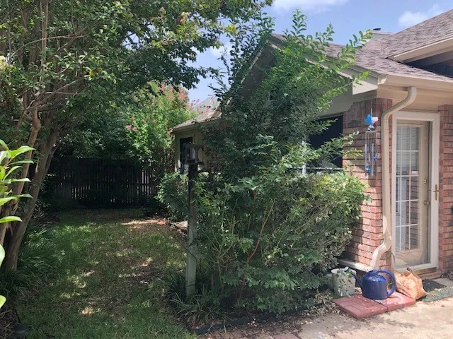 Single Family Residence For Sale in Tarrant County , 2118 Stoneridge Drive, Keller, Texas 76248, 3 Bedroom, 2 Bathroom, 2 Garage spaces, 1,595 Sqft, built in 1994, mls#21401808, Real Estate Agent in Keller, Homes For Sale in Tarrant county, Homes For Sale in Keller, Realtor in Keller Texas, Real Estate Brokerage Independent Realty Texas, Luminita Cordes Realtor