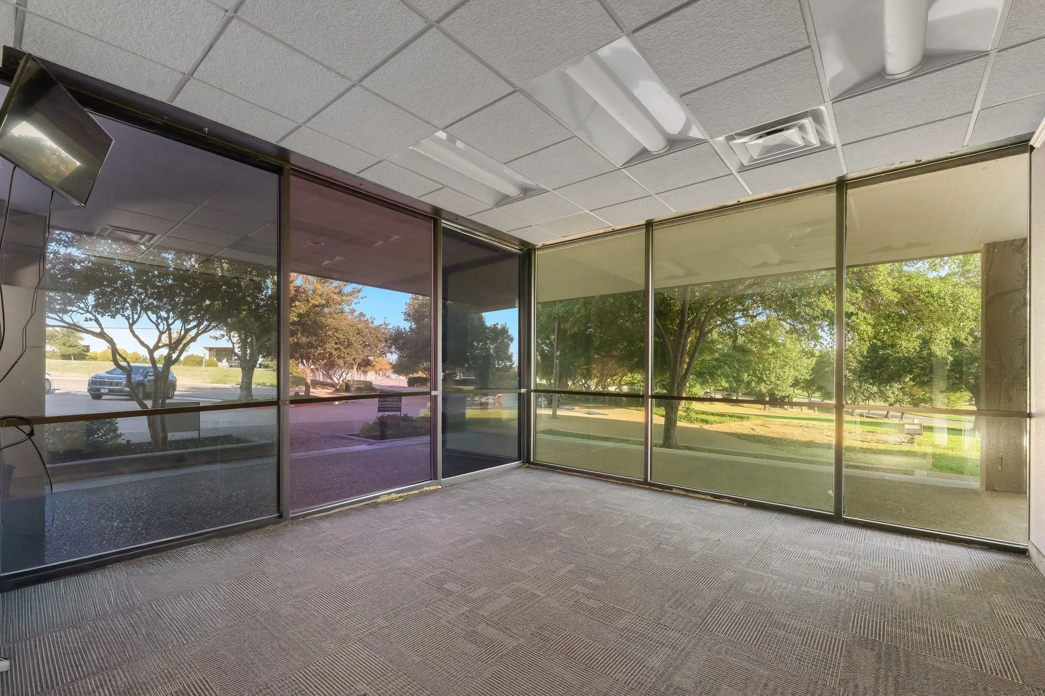 Corner office with Windows