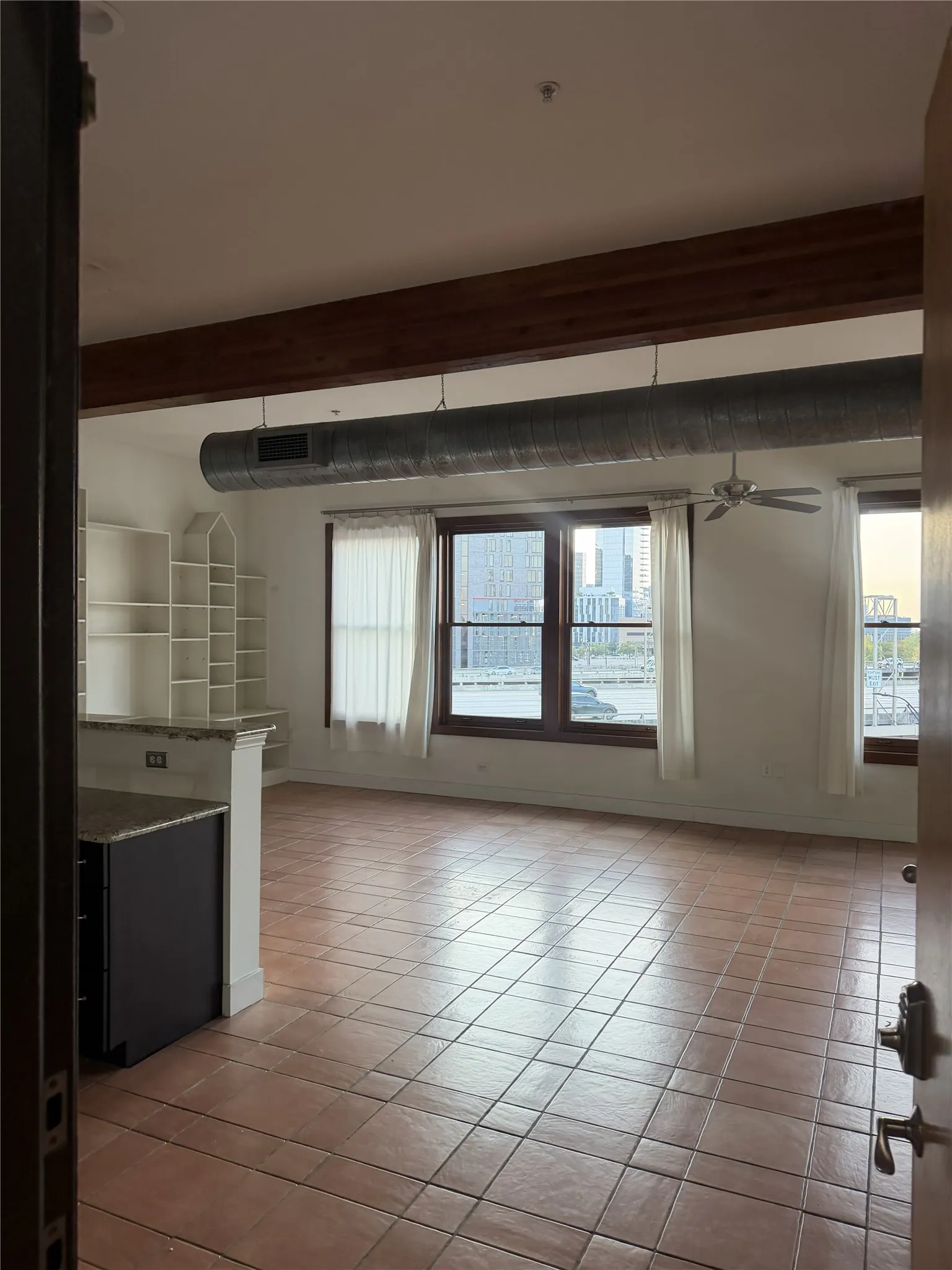 Condominium For Sale in Dallas County , 2502 Live Oak 301, Dallas, Texas 75204, 1 Bedroom, 1 Bathroom, 2 Garage spaces, 851 Sqft, built in 1998, mls#21401818, Real Estate Agent in Dallas, Homes For Sale in Dallas county, Homes For Sale in Dallas, Realtor in Dallas Texas, Real Estate Brokerage Independent Realty Texas, Luminita Cordes Realtor