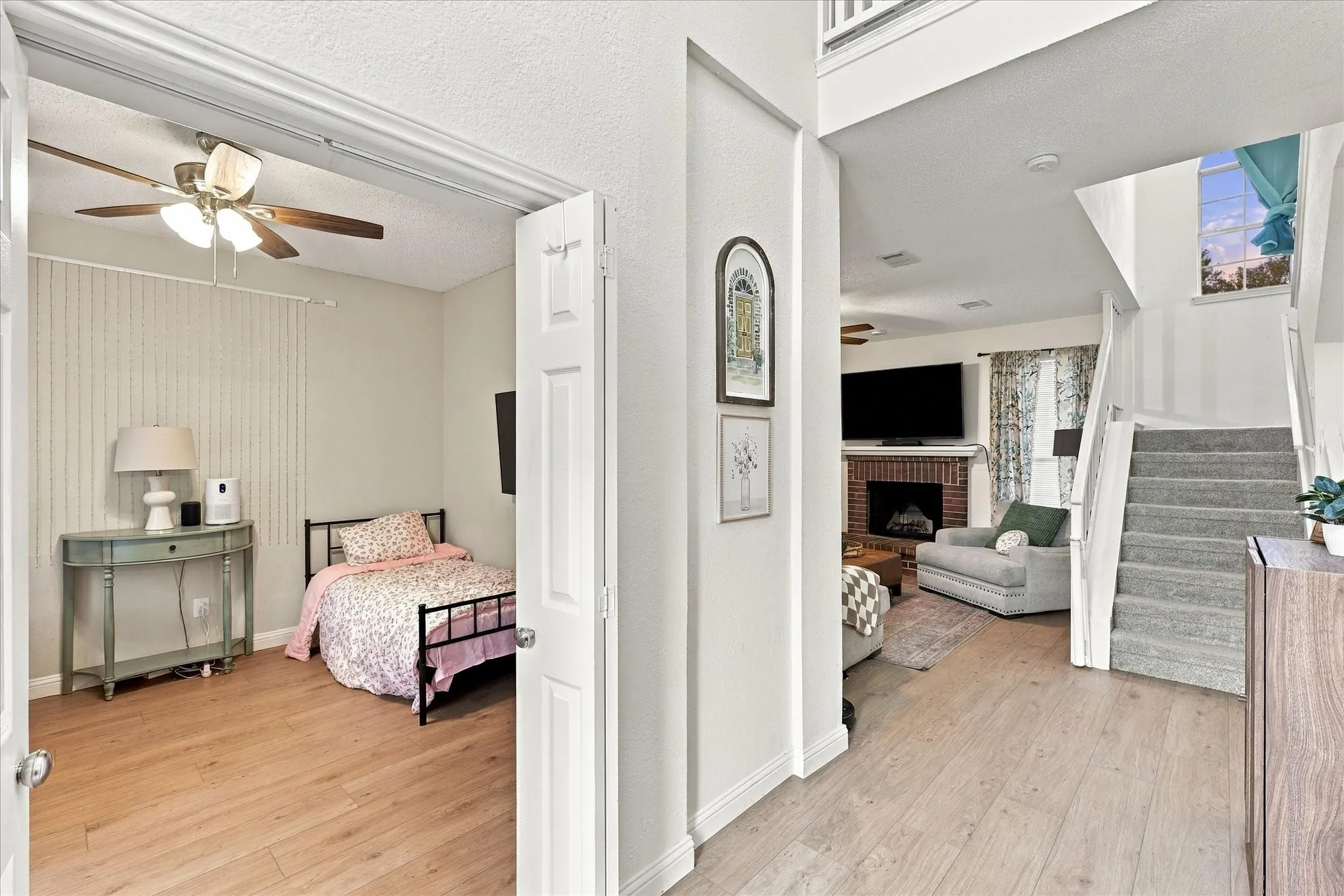 Single Family Residence For Sale in Tarrant County , 4323 Briar Hill Drive, Grand Prairie, Texas 75052, 3 Bedroom, 3 Bathroom, 2 Garage spaces, 2,036 Sqft, built in 1990, mls#21399930, Real Estate Agent in Grand Prairie, Homes For Sale in Tarrant county, Homes For Sale in Grand Prairie, Realtor in Grand Prairie Texas, Real Estate Brokerage Independent Realty Texas, Luminita Cordes Realtor