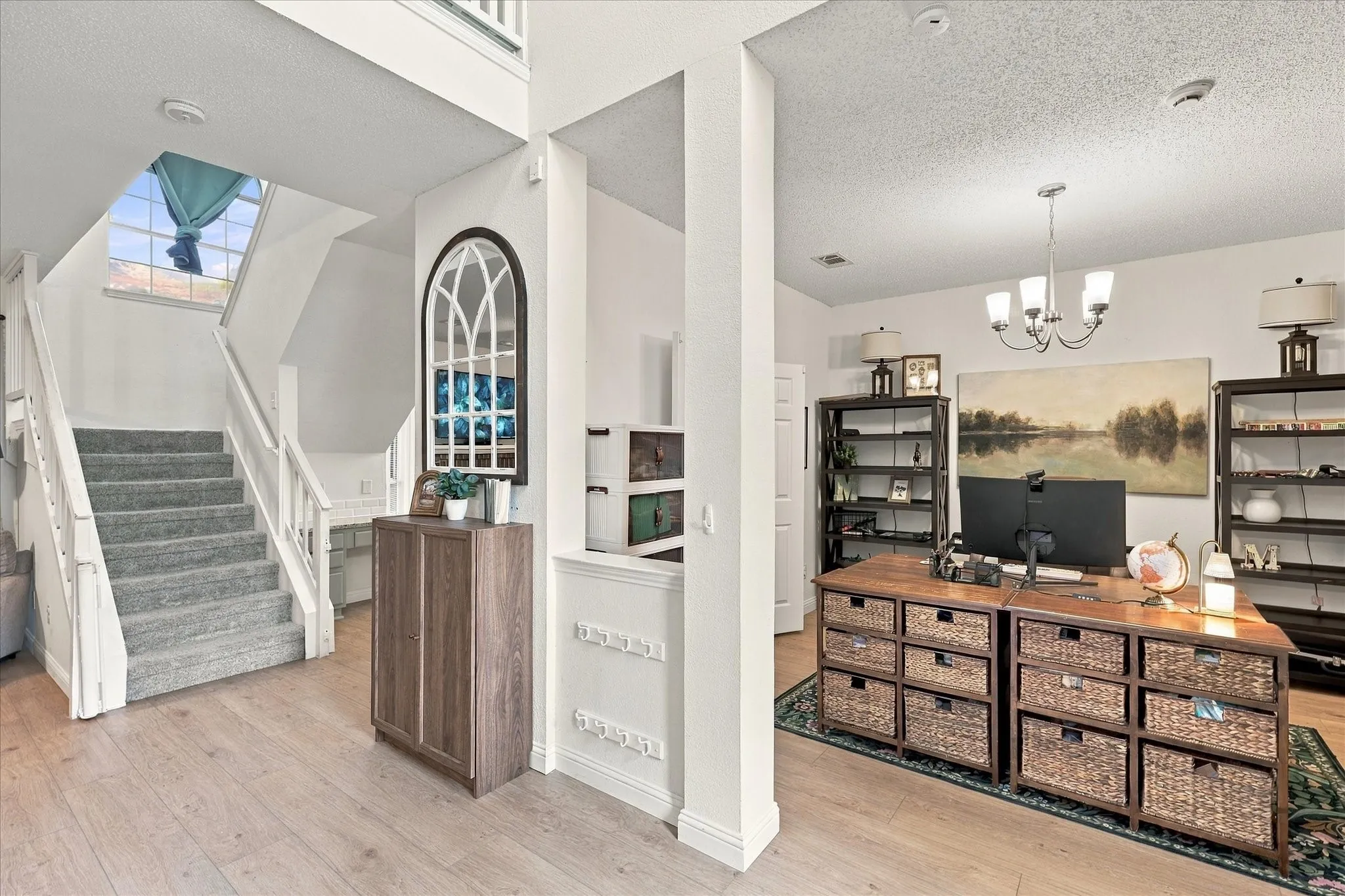 Single Family Residence For Sale in Tarrant County , 4323 Briar Hill Drive, Grand Prairie, Texas 75052, 3 Bedroom, 3 Bathroom, 2 Garage spaces, 2,036 Sqft, built in 1990, mls#21399930, Real Estate Agent in Grand Prairie, Homes For Sale in Tarrant county, Homes For Sale in Grand Prairie, Realtor in Grand Prairie Texas, Real Estate Brokerage Independent Realty Texas, Luminita Cordes Realtor