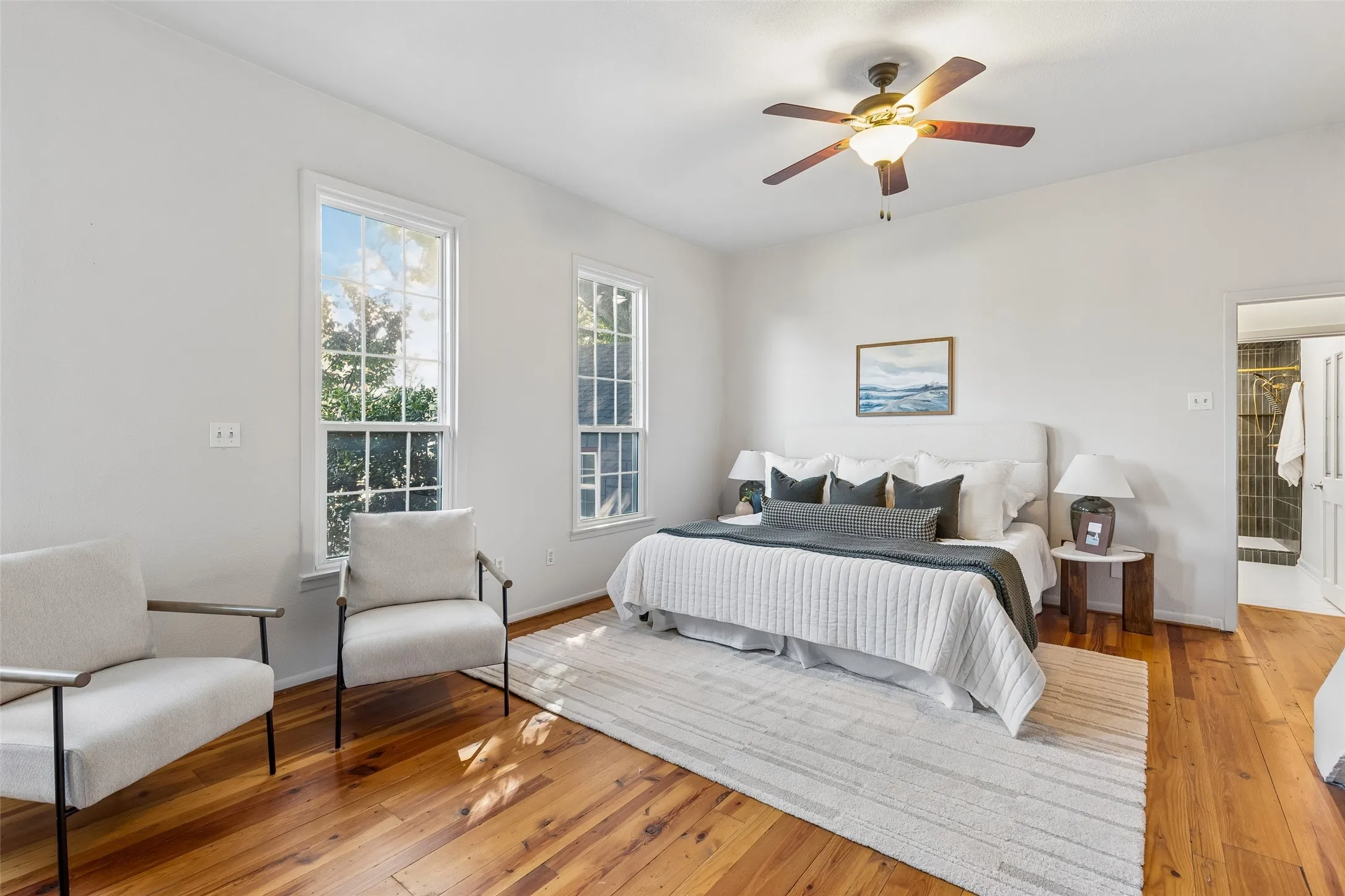 Single Family Residence For Sale in Dallas County , 807 N Tyler Street, Dallas, Texas 75208, 2 Bedroom, 2 Bathroom, 4 Garage spaces, 2,832 Sqft, built in 1925, mls#21401653, Real Estate Agent in Dallas, Homes For Sale in Dallas county, Homes For Sale in Dallas, Realtor in Dallas Texas, Real Estate Brokerage Independent Realty Texas, Luminita Cordes Realtor
