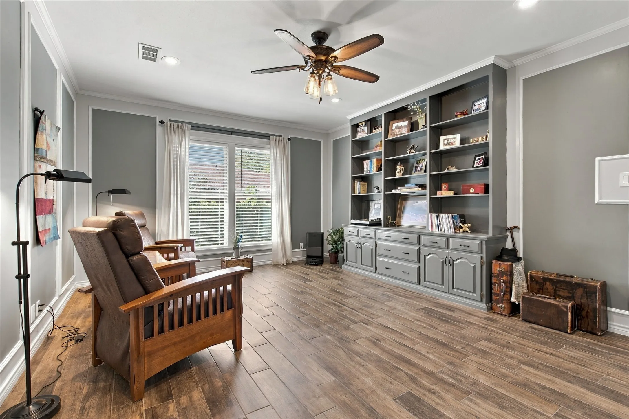Wood-finish flooring throughout