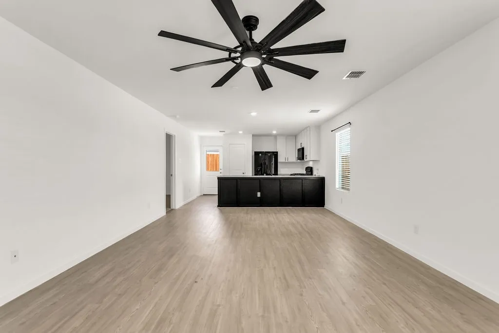Single Family Residence For Rent in Kaufman County , 1912 Wild Orchard Lane, Crandall, Texas 75114, 3 Bedroom, 2 Bathroom, 2 Garage spaces, 1,363 Sqft, built in 2024, mls#21401772, Real Estate Agent in Crandall, Homes For Rent in Kaufman county, Homes For Rent in Crandall, Realtor in Crandall Texas, Real Estate Brokerage Independent Realty Texas, Luminita Cordes Realtor