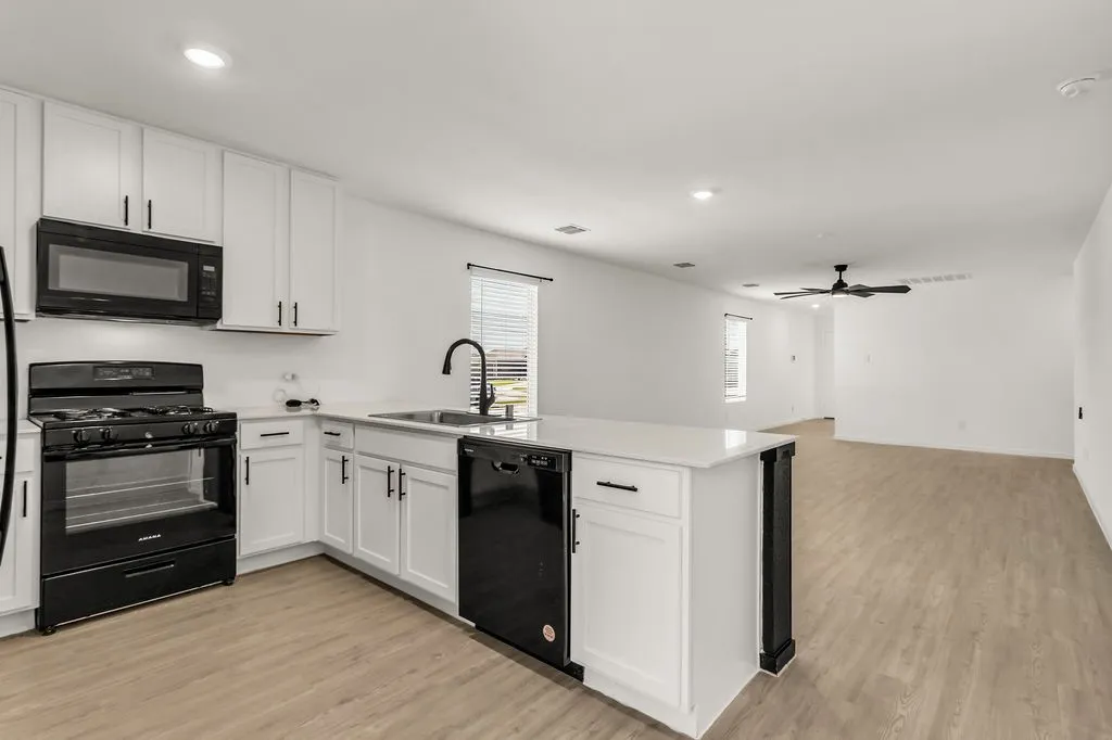 Single Family Residence For Rent in Kaufman County , 1912 Wild Orchard Lane, Crandall, Texas 75114, 3 Bedroom, 2 Bathroom, 2 Garage spaces, 1,363 Sqft, built in 2024, mls#21401772, Real Estate Agent in Crandall, Homes For Rent in Kaufman county, Homes For Rent in Crandall, Realtor in Crandall Texas, Real Estate Brokerage Independent Realty Texas, Luminita Cordes Realtor