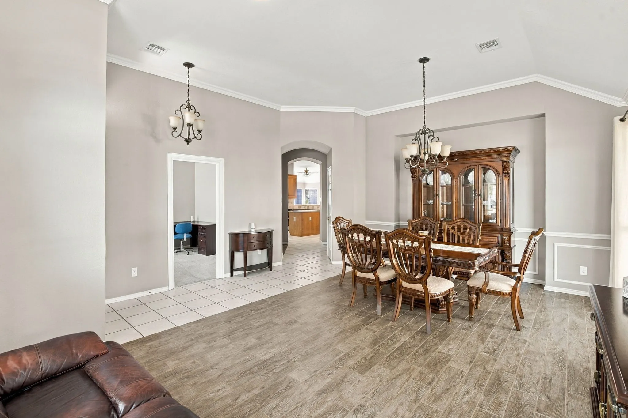 Single Family Residence For Sale in Collin County , 920 Springwood Lane, Wylie, Texas 75098, 4 Bedroom, 2 Bathroom, 2 Garage spaces, 2,152 Sqft, built in 1998, mls#21400529, Real Estate Agent in Wylie, Homes For Sale in Collin county, Homes For Sale in Wylie, Realtor in Wylie Texas, Real Estate Brokerage Independent Realty Texas, Luminita Cordes Realtor