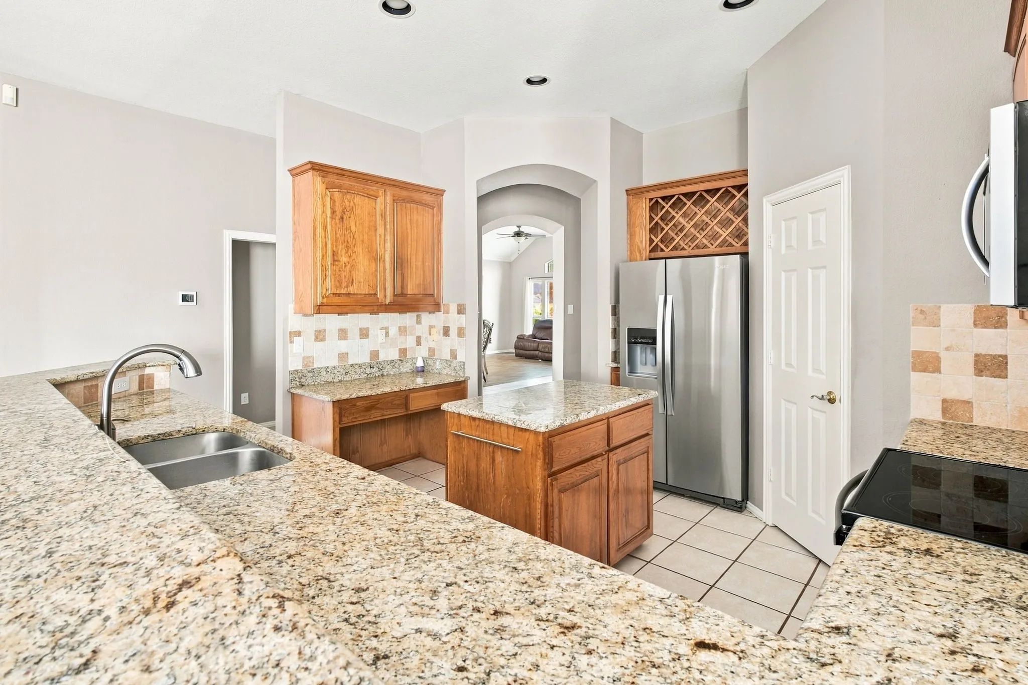 Single Family Residence For Sale in Collin County , 920 Springwood Lane, Wylie, Texas 75098, 4 Bedroom, 2 Bathroom, 2 Garage spaces, 2,152 Sqft, built in 1998, mls#21400529, Real Estate Agent in Wylie, Homes For Sale in Collin county, Homes For Sale in Wylie, Realtor in Wylie Texas, Real Estate Brokerage Independent Realty Texas, Luminita Cordes Realtor